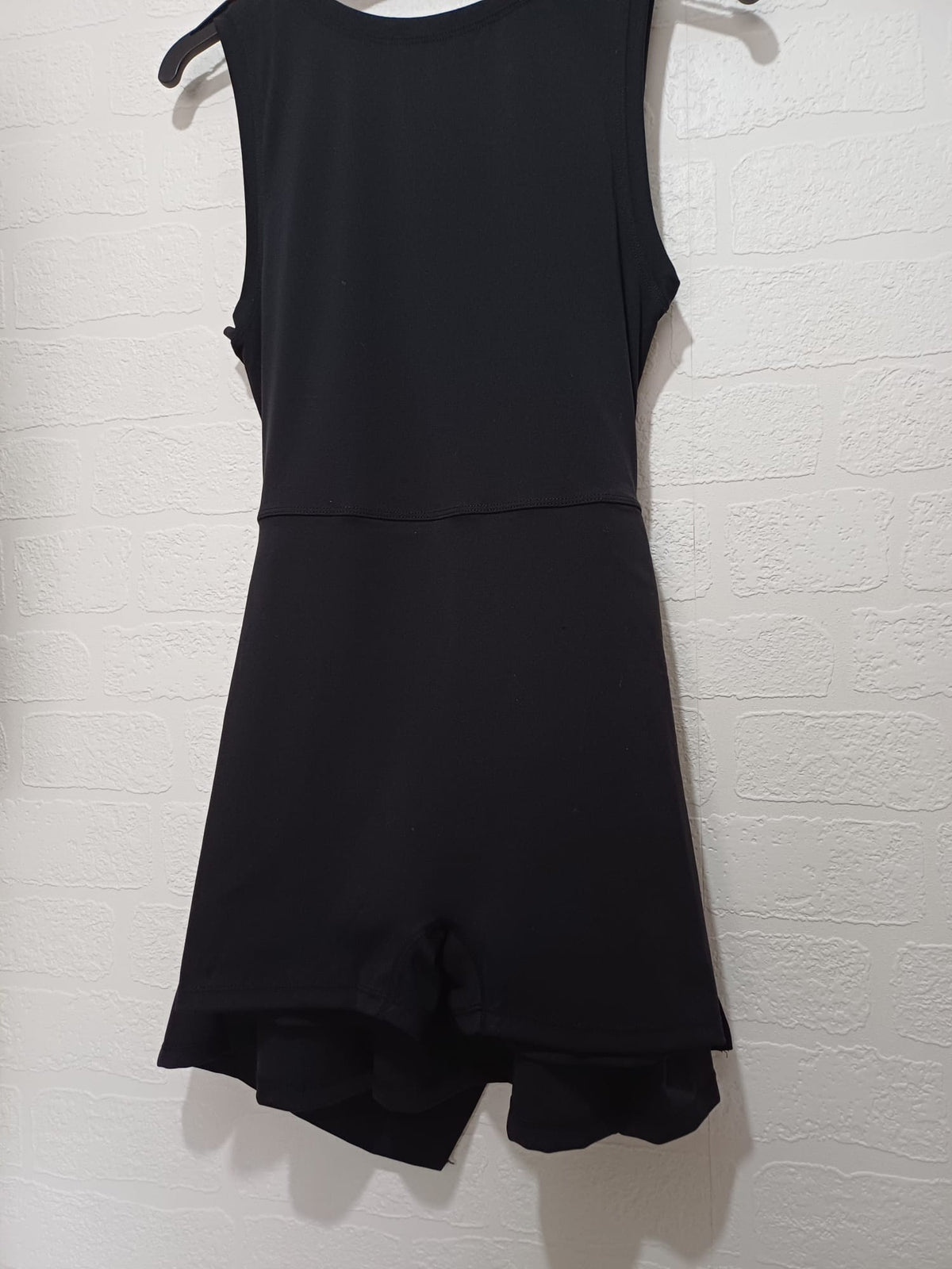 Women's Tennis Dress Playsuit Skort Black Sleeveless Built-In Shorts Size L Approx. 15" PTP - Very Good Condition