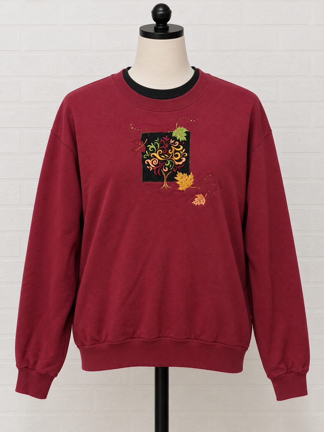 Women's Sweatshirt Decorated Originals Burgundy Embroidered Tree Plus Size 2XL Approx. 27" PTP - Very Good Condition