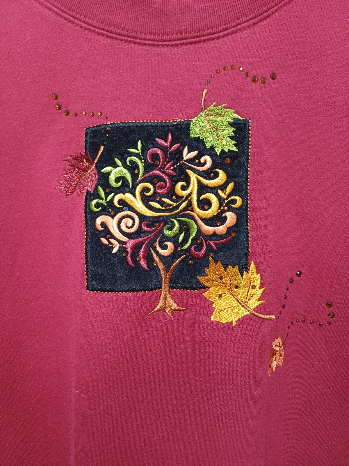 Women's Sweatshirt Decorated Originals Burgundy Embroidered Tree Plus Size 2XL Approx. 27" PTP - Very Good Condition