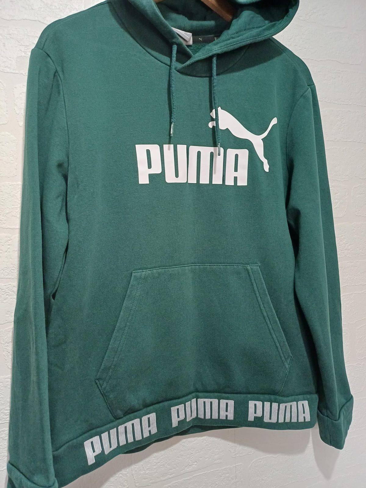 Men's Hoodie Puma Green Logo Pullover Drawstring Size S Approx. 21" PTP - Very Good Condition
