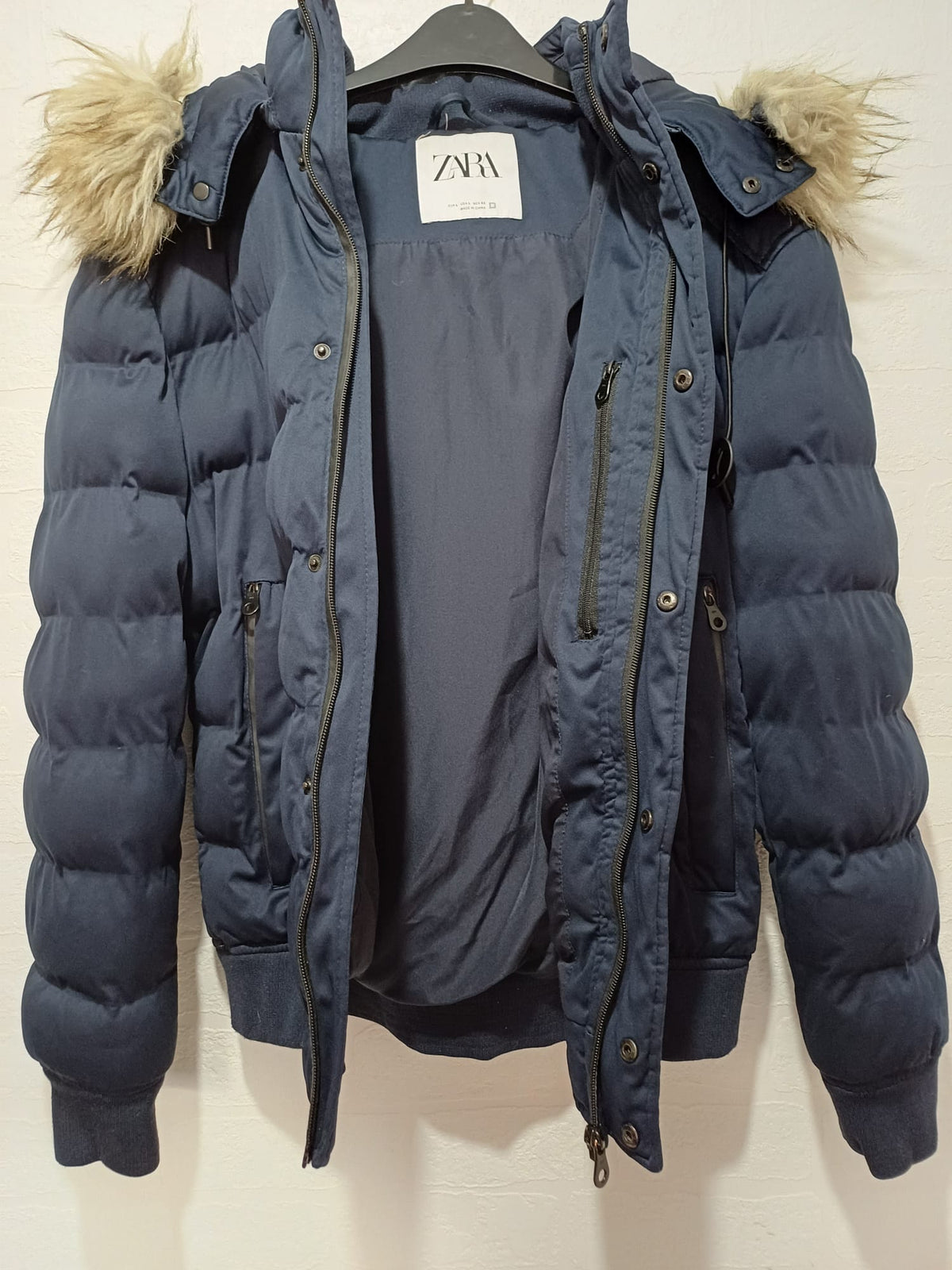Women's Puffer Jacket Zara Navy Blue Faux Fur Hood Winter Coat L Approx. 23" PTP - Very Good Condition