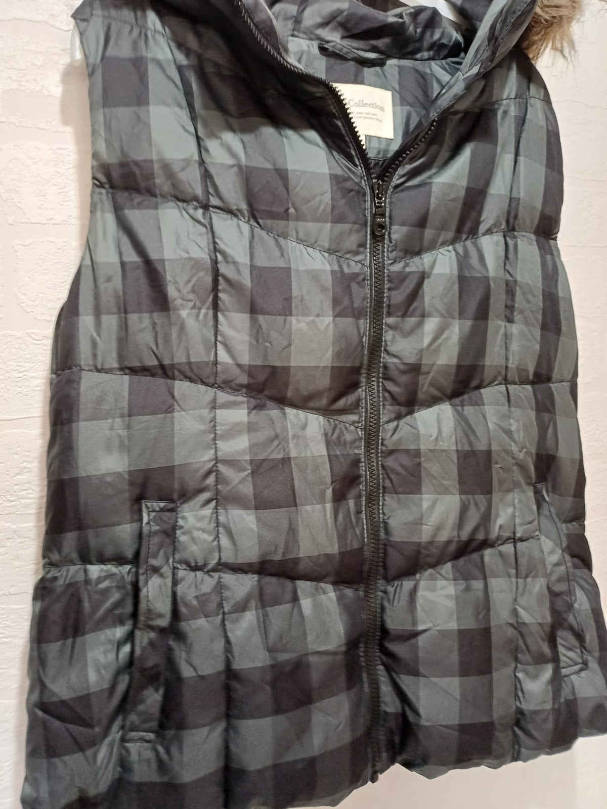 Women's Gilet Uniqlo Down Collection Grey-Green Check Puffer Faux Fur Hood XL Approx. 21" PTP - Very Good Condition