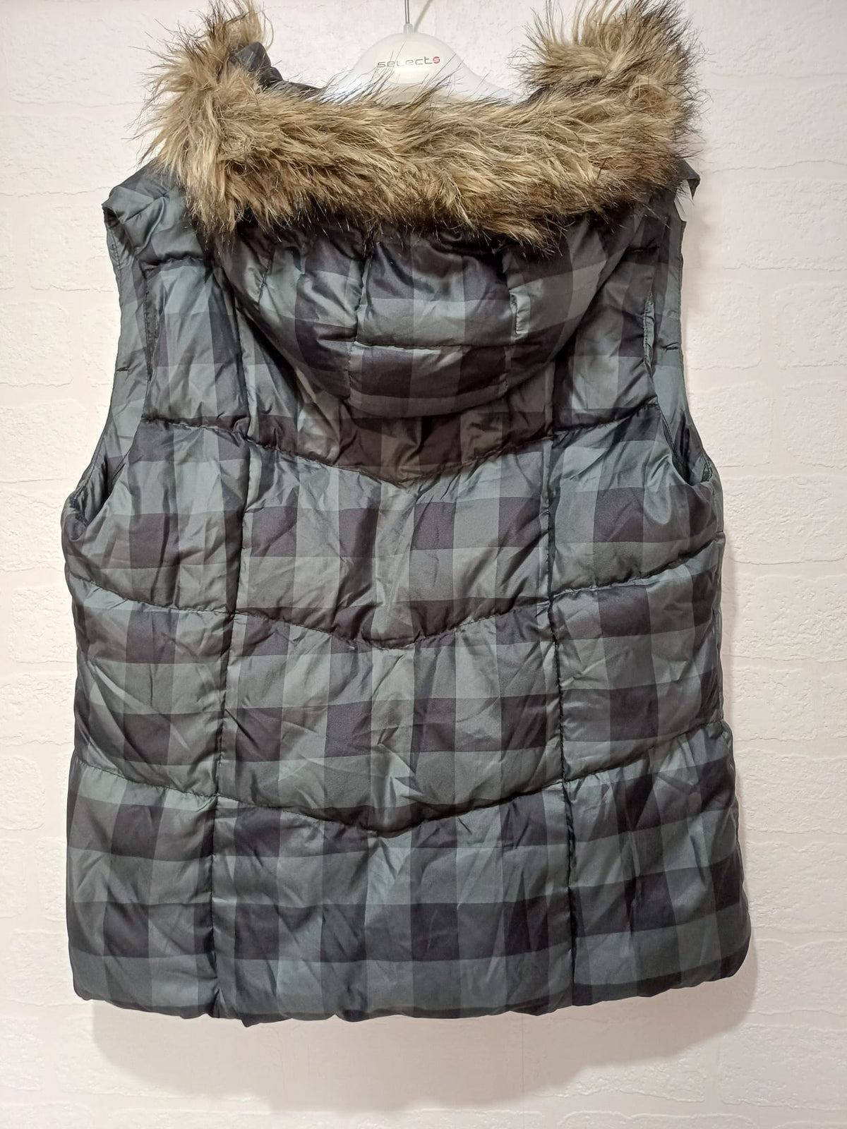 Women's Gilet Uniqlo Down Collection Grey-Green Check Puffer Faux Fur Hood XL Approx. 21" PTP - Very Good Condition