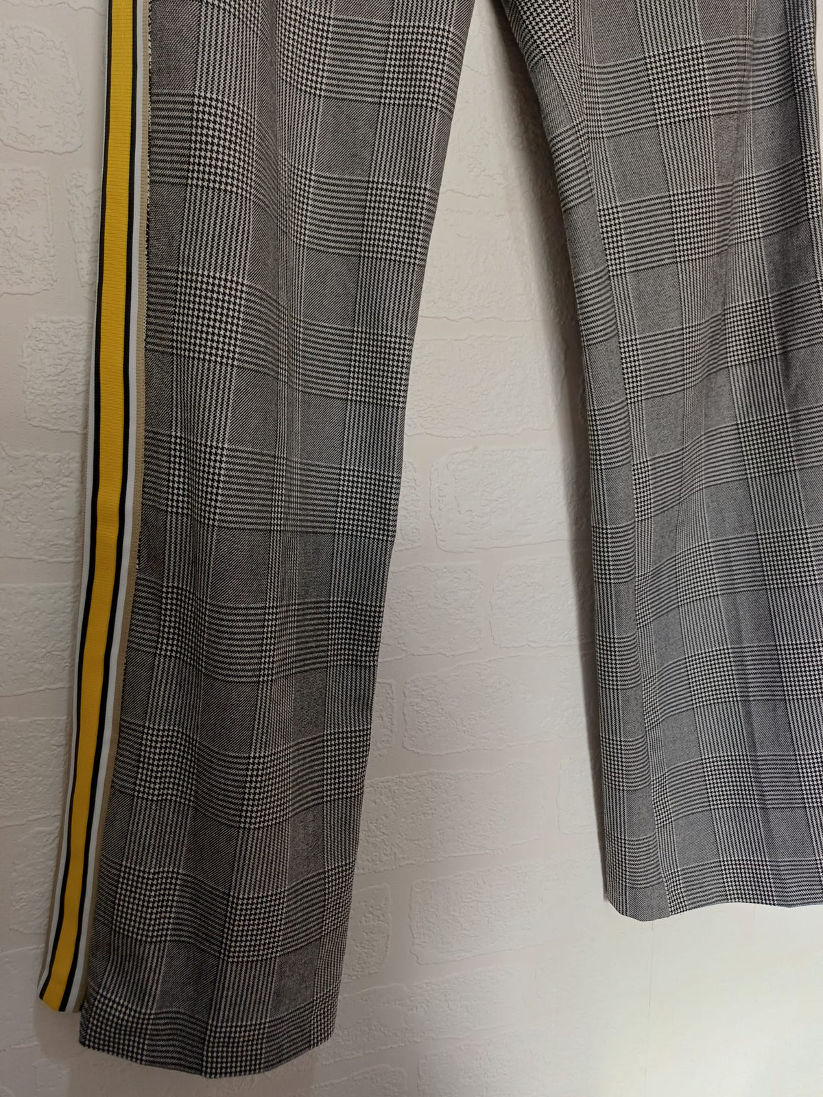 Women's Trousers Topshop Grey Check Yellow Side Stripe UK 8 W28 L30 - Very Good Condition