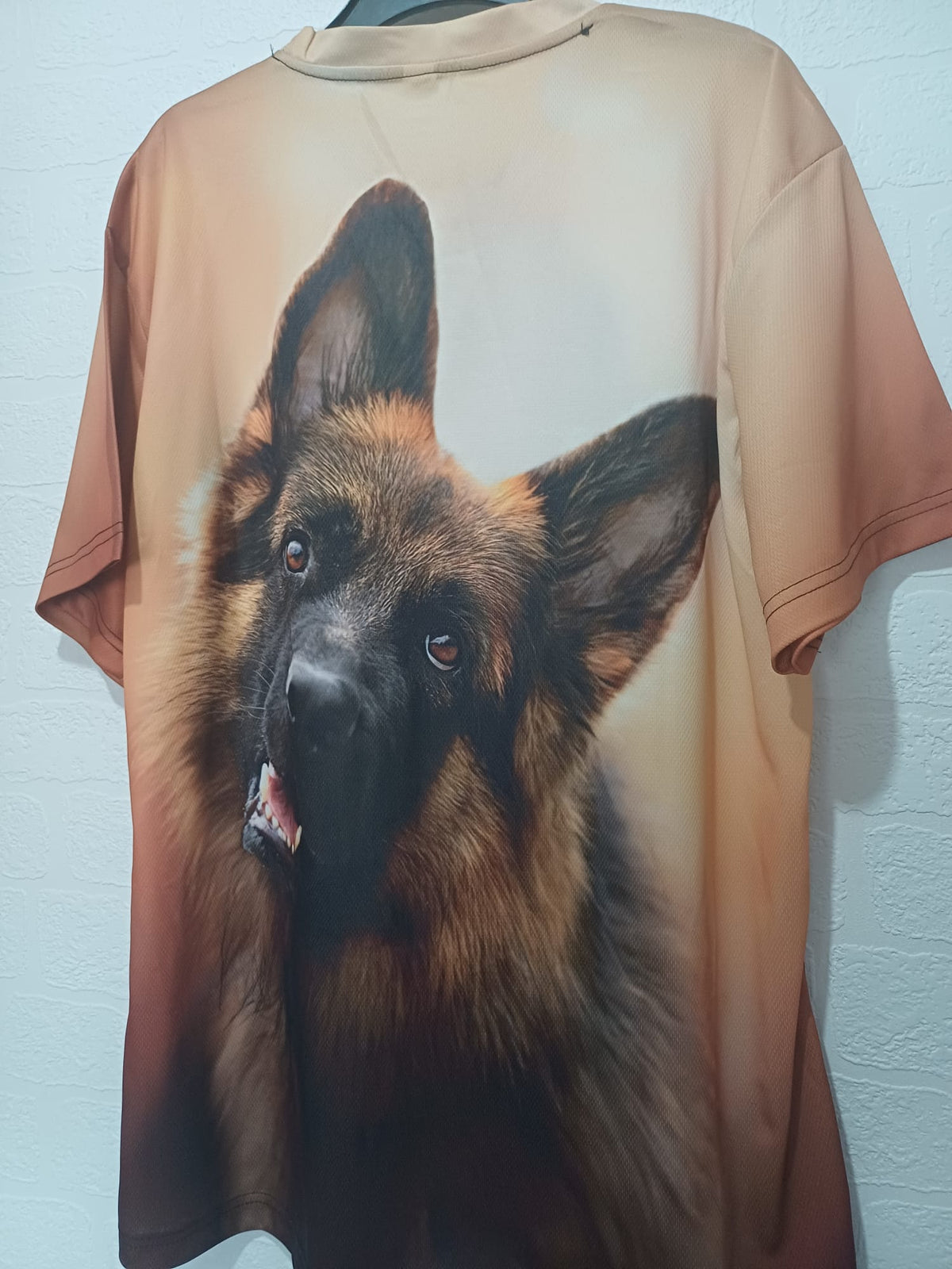 Men's T-Shirt Unbranded German Shepherd Dog Print Crew Neck Size XL Approx. 23.5" PTP - Good Condition
