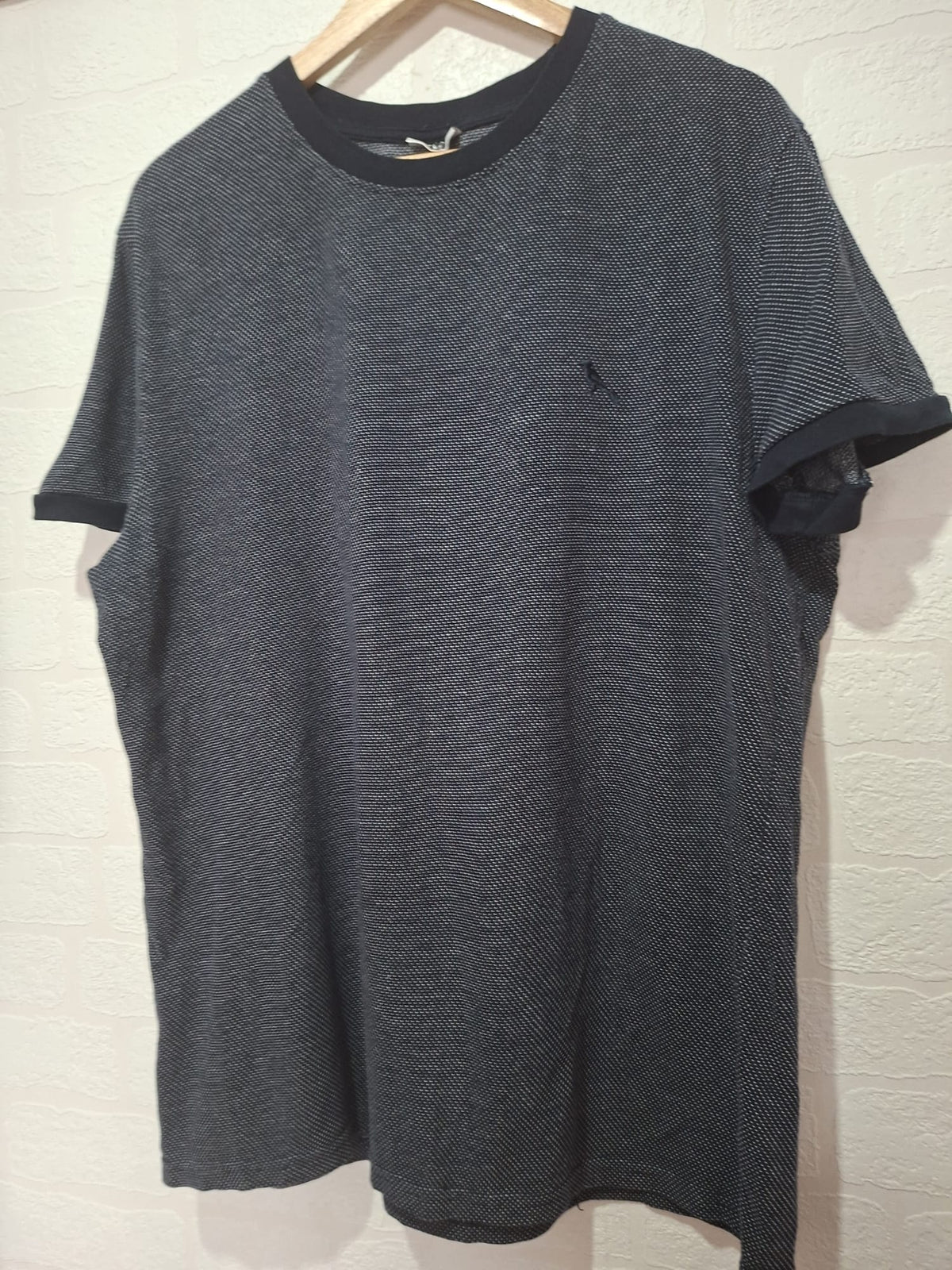 Men's T-Shirt Alphar One Black Grey Textured XXL Approx. 22" PTP - Very Good Condition