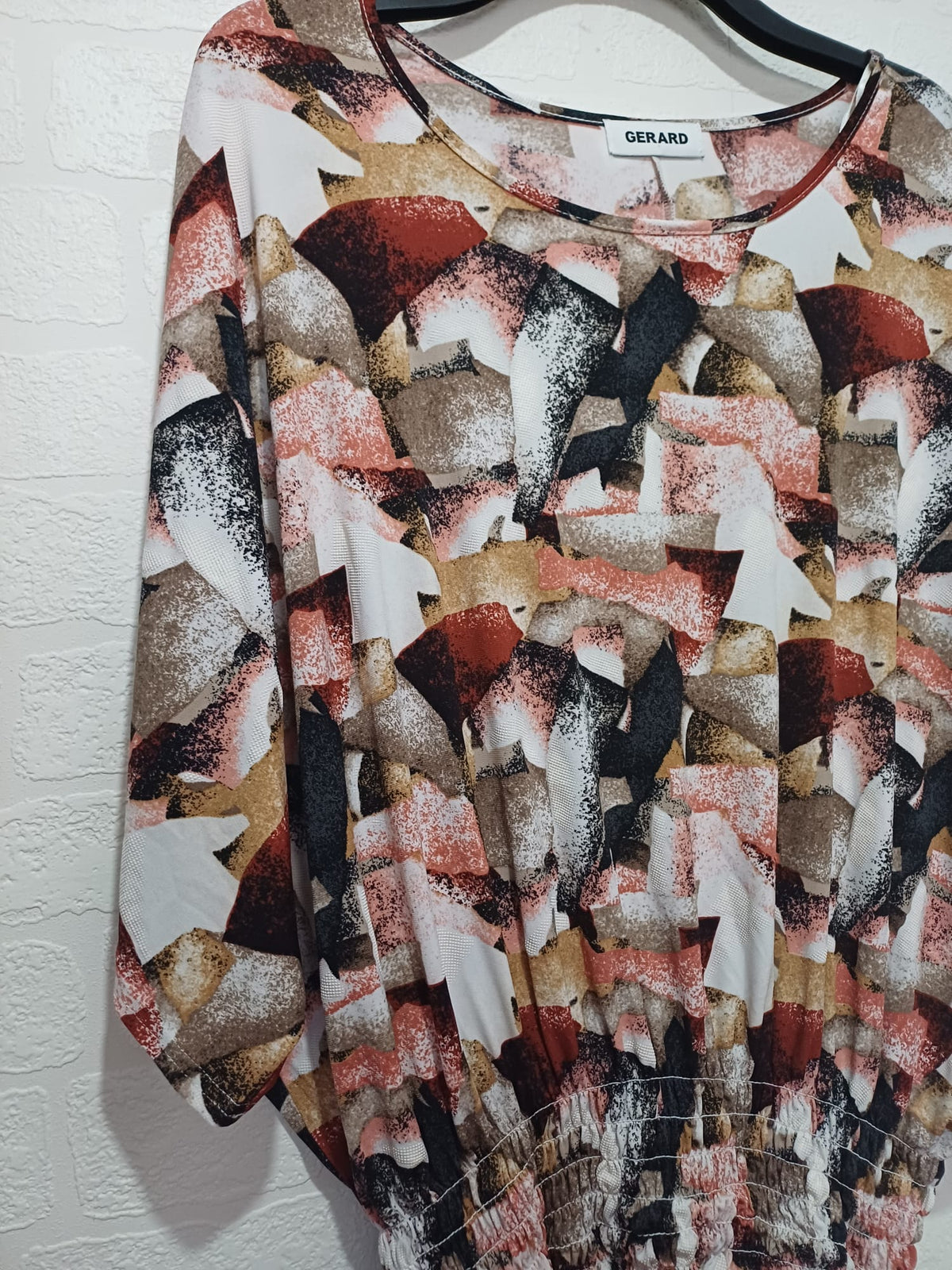 Women's Top Gerard Pink Brown Black Cream Abstract Print Batwing Size 22/L - Very Good Condition