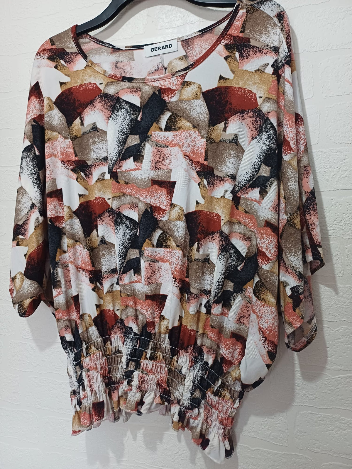 Women's Top Gerard Pink Brown Black Cream Abstract Print Batwing Size 22/L - Very Good Condition
