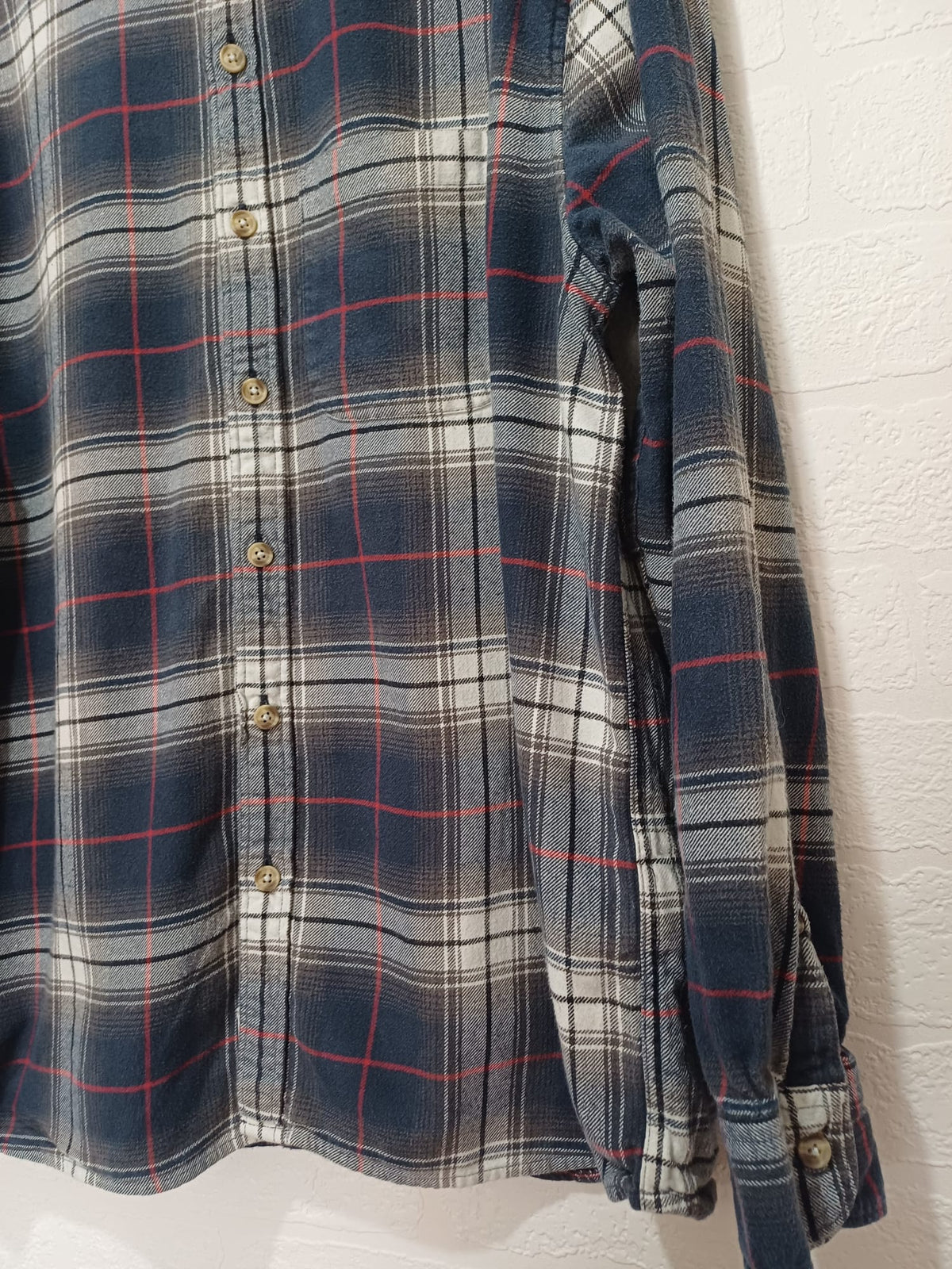 Men's Shirt Abercrombie & Fitch Navy Blue Red Check Long Sleeve Flannel Size M Very Good Pre-Owned Condition