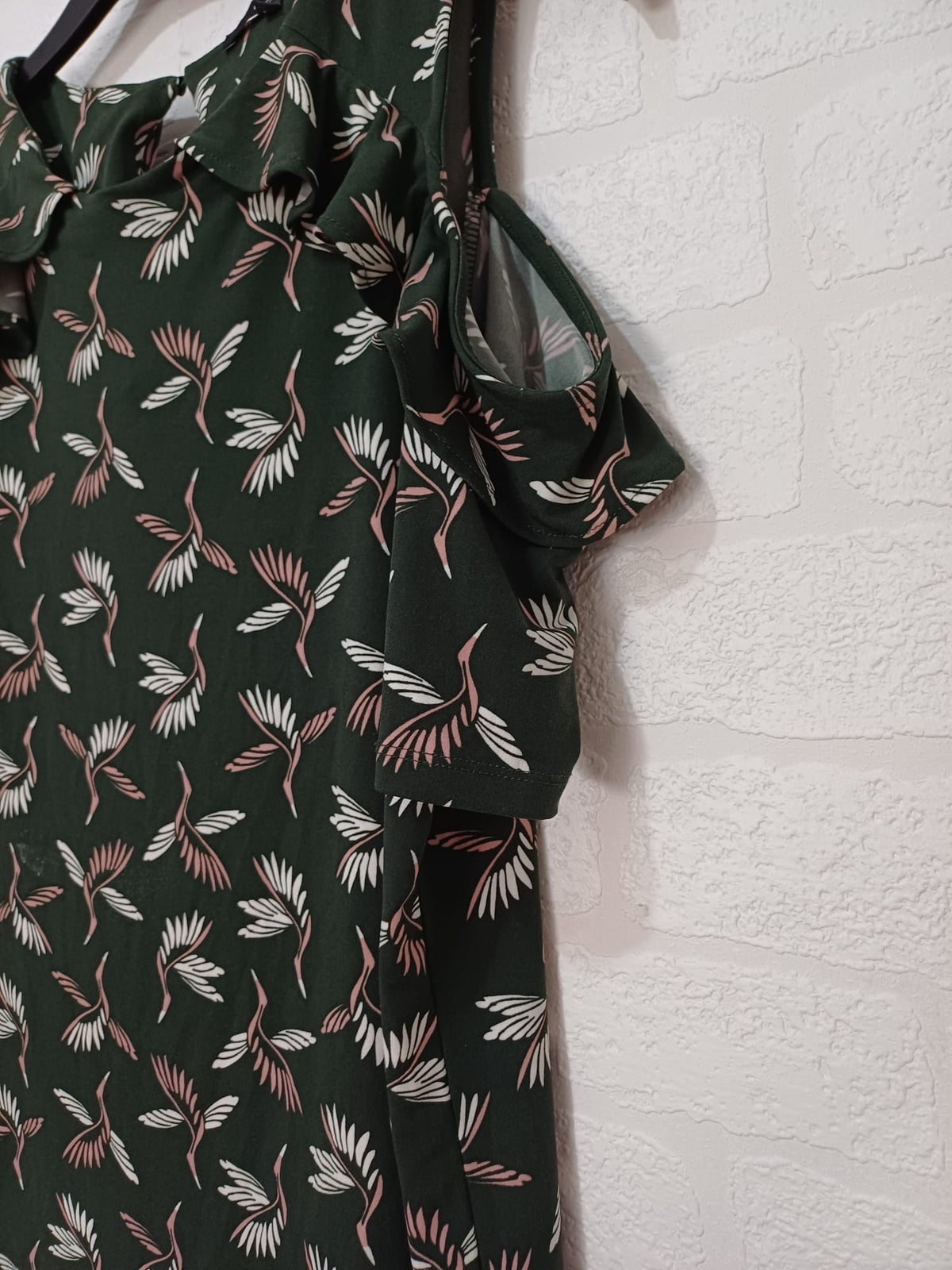 Women's Top Next Dark Green Pink White Bird Print Cold Shoulder Ruffle Size 16 Very Good