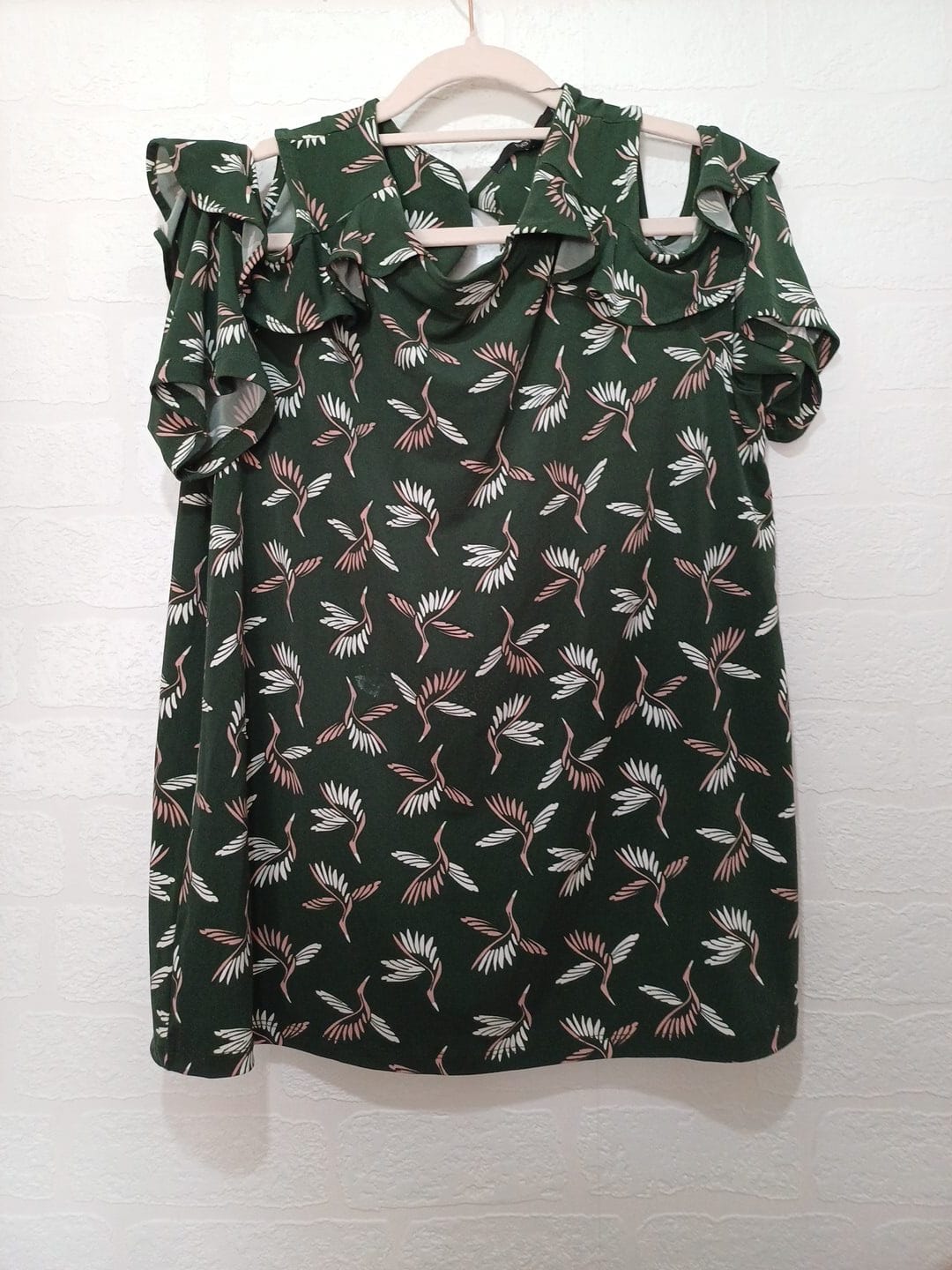 Women's Top Next Dark Green Pink White Bird Print Cold Shoulder Ruffle Size 16 Very Good