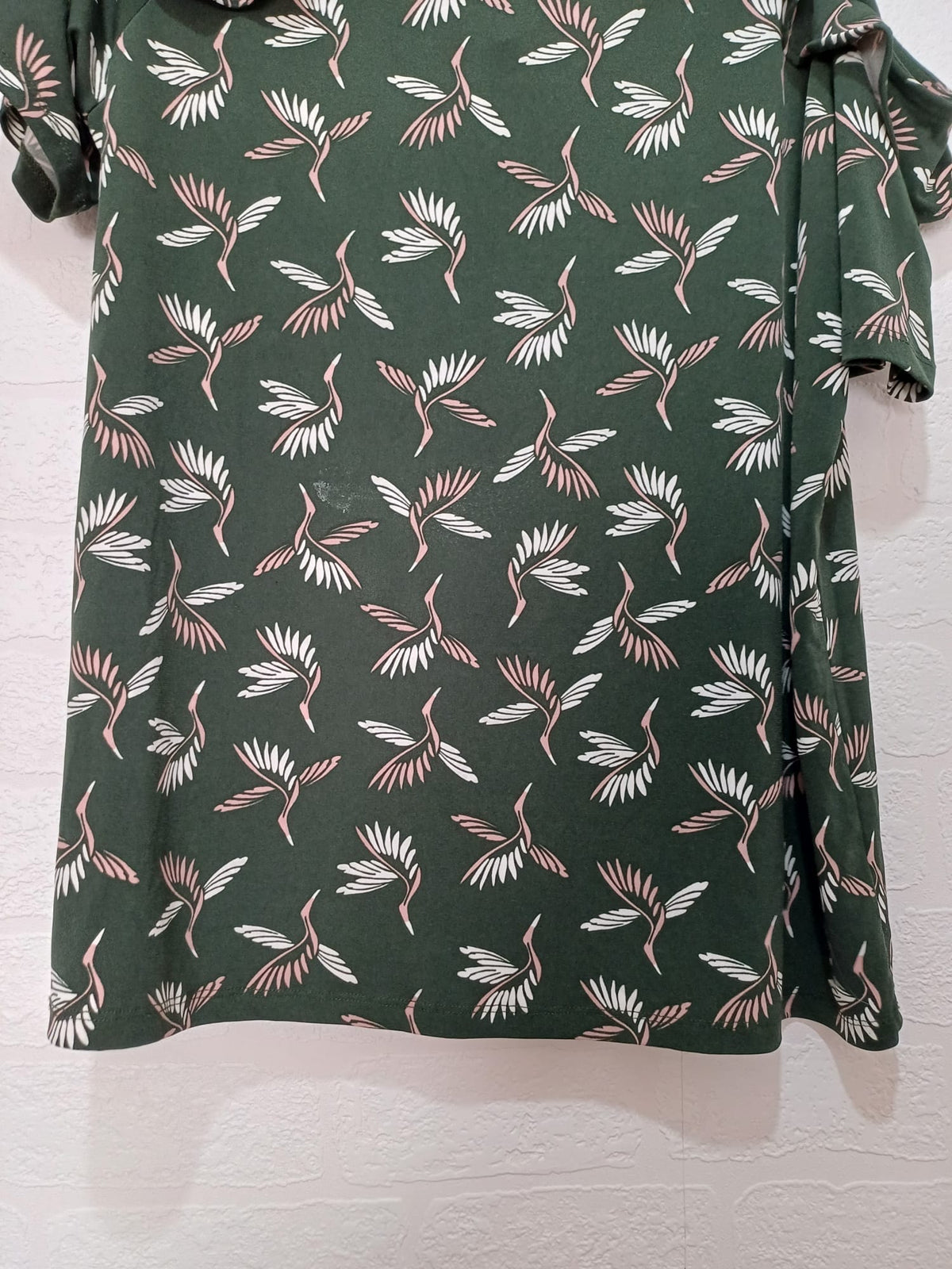 Women's Top Next Dark Green Pink White Bird Print Cold Shoulder Ruffle Size 16 Very Good