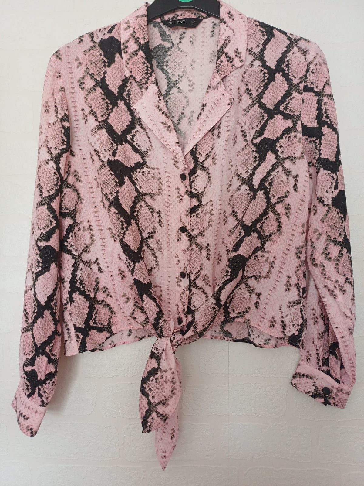 Women's Blouse F&F Pink Black Snake Print Long Sleeve Tie Front Size 12 Good