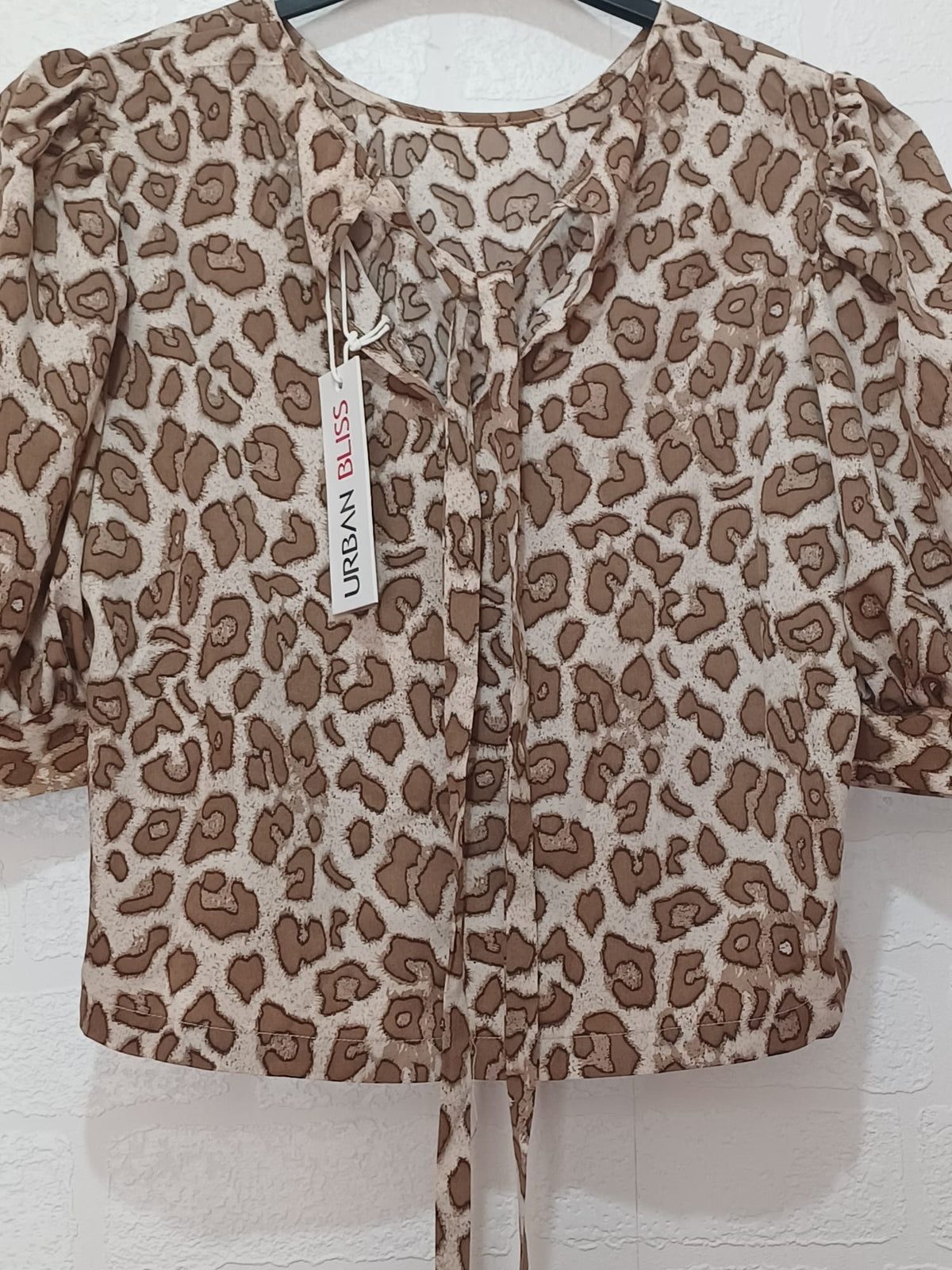 Women's Blouse Urban Bliss Cream Brown Leopard Print Tie Neck Puff Sleeve Size 12 BNWT