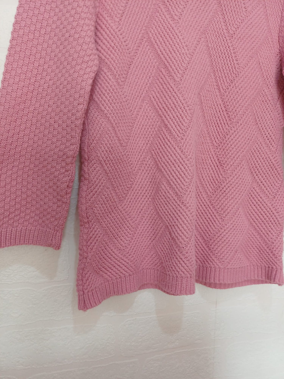Women's Pink Chevron Knit Jumper 3/4 Sleeve Crew Neck Size UK 10 (No Size Label) Very Good Condition