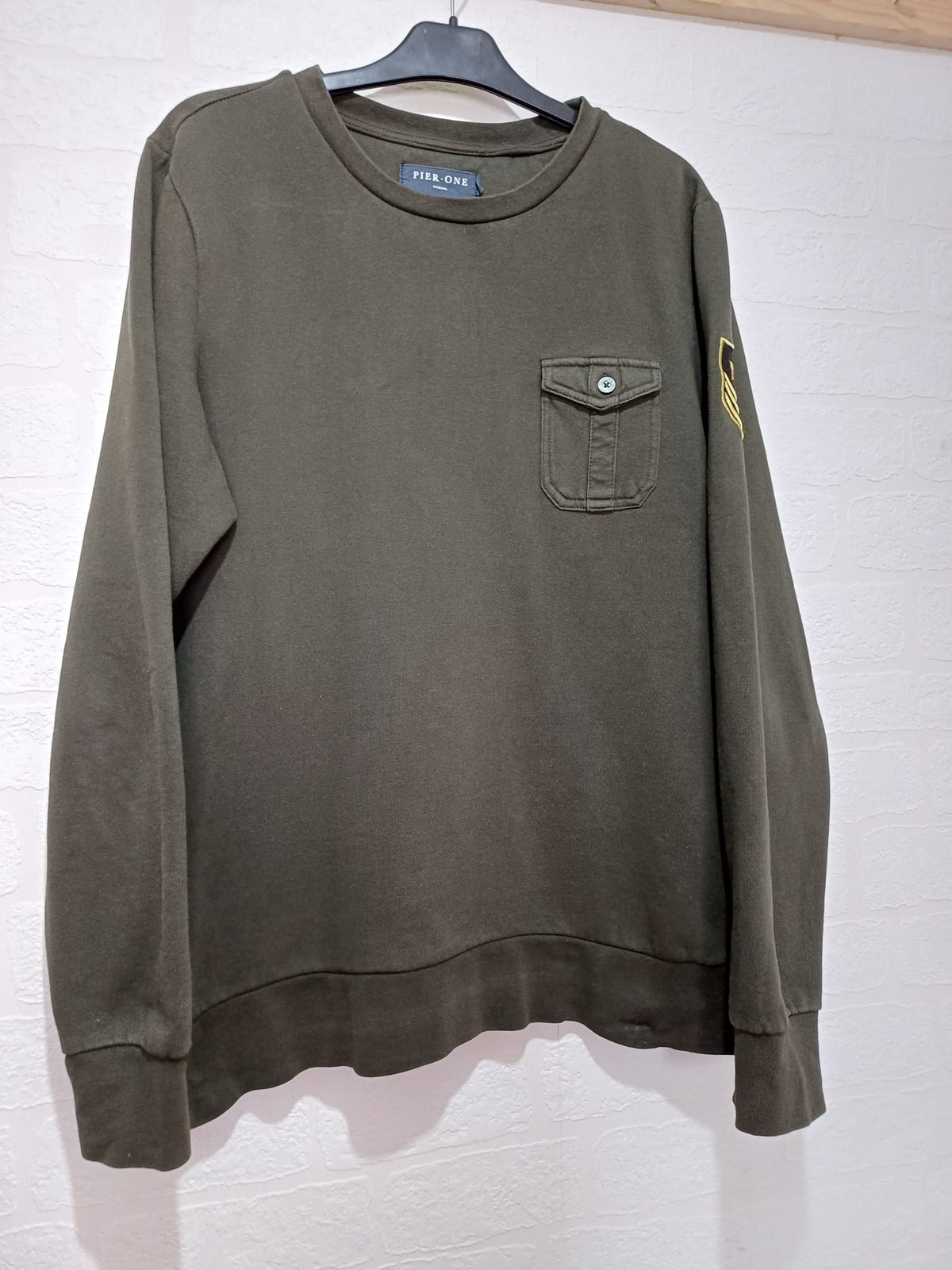 Men's Sweatshirt Pier One Khaki/Olive Green Military-Style Pocket Crew Neck Size M Good