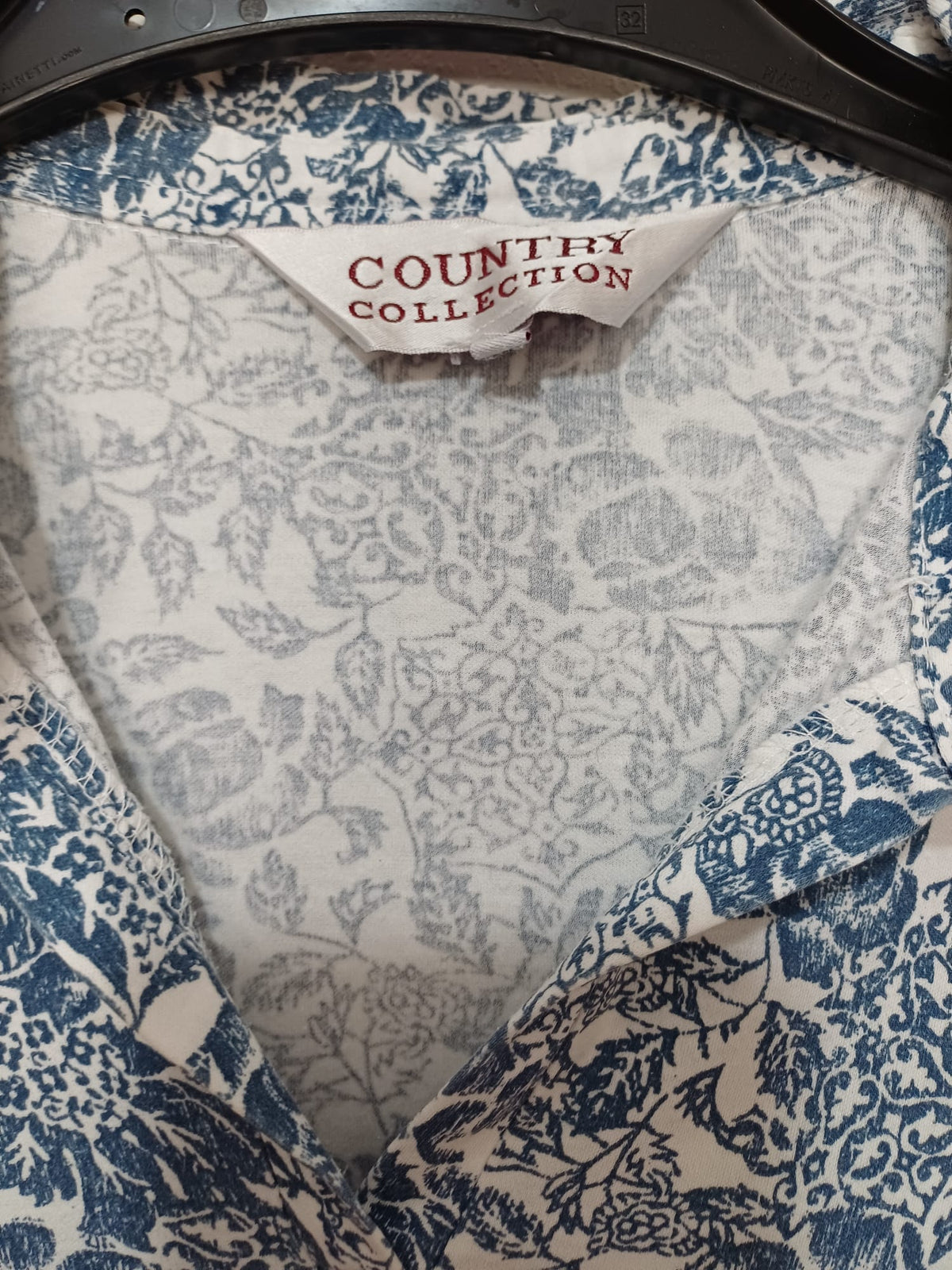 Women's Polo Top Country Collection Blue White Floral Size M Very Good Condition
