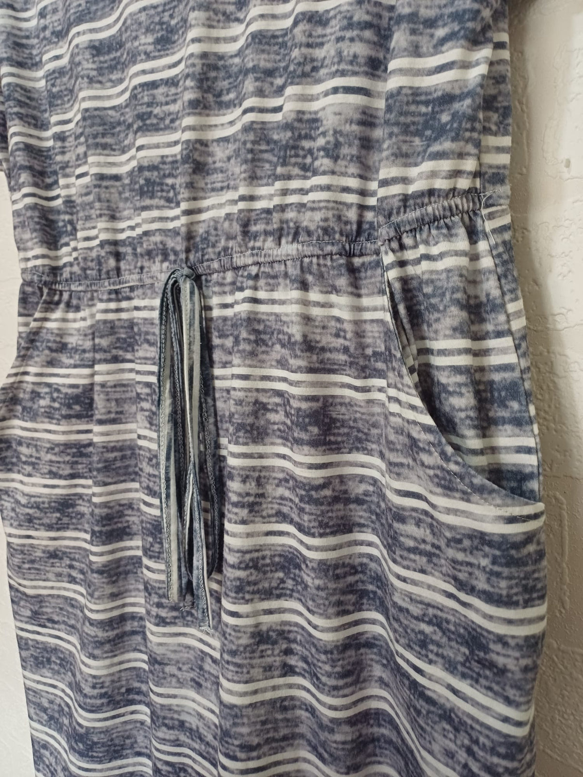 Women's Midi Dress Blue Grey White Striped Drawstring Size M Very Good Condition