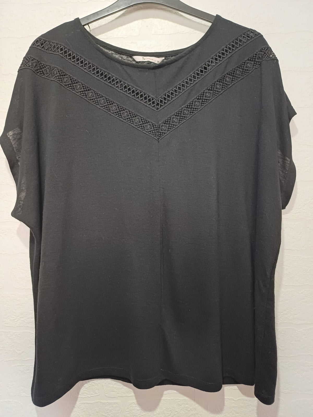 Women's Plus Size Top TU Black Lace Crochet Chevron Detail Oversized Short Sleeve Size UK 26 Very Good Condition