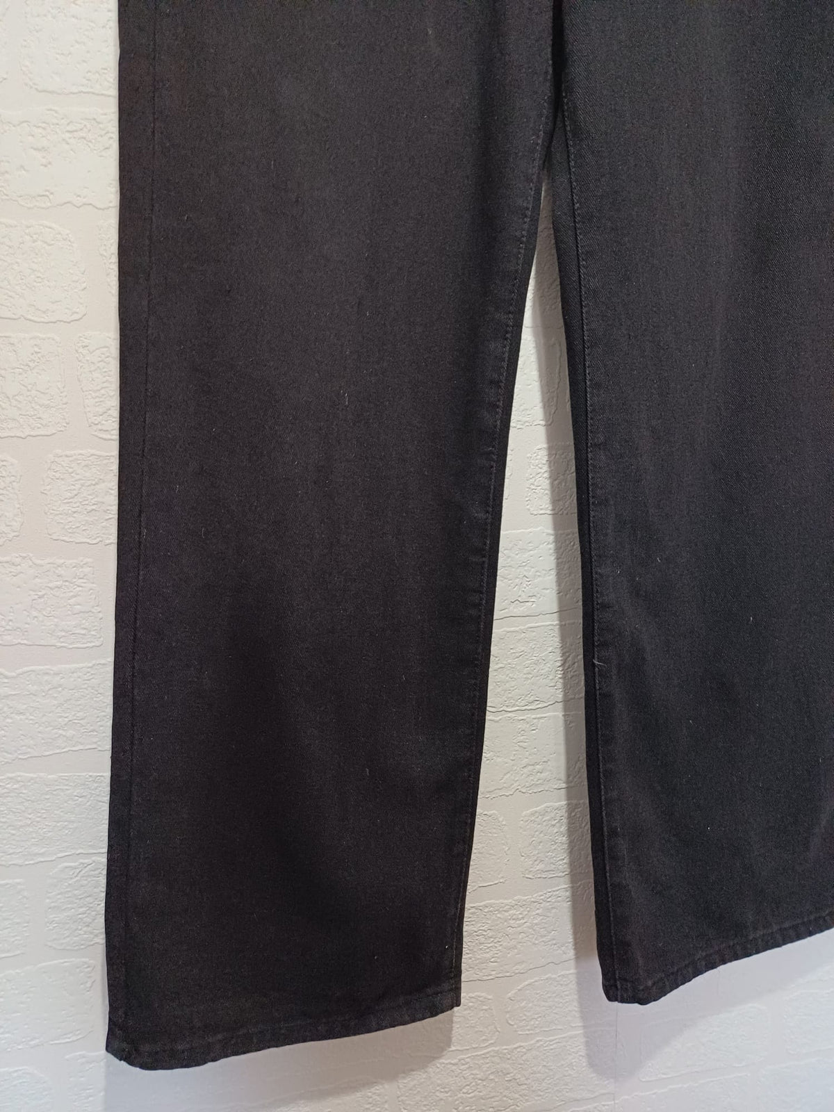 Men's Jeans SHEIN Black Embroidered Dragon Graphic Wide Leg Size L Very Good Condition