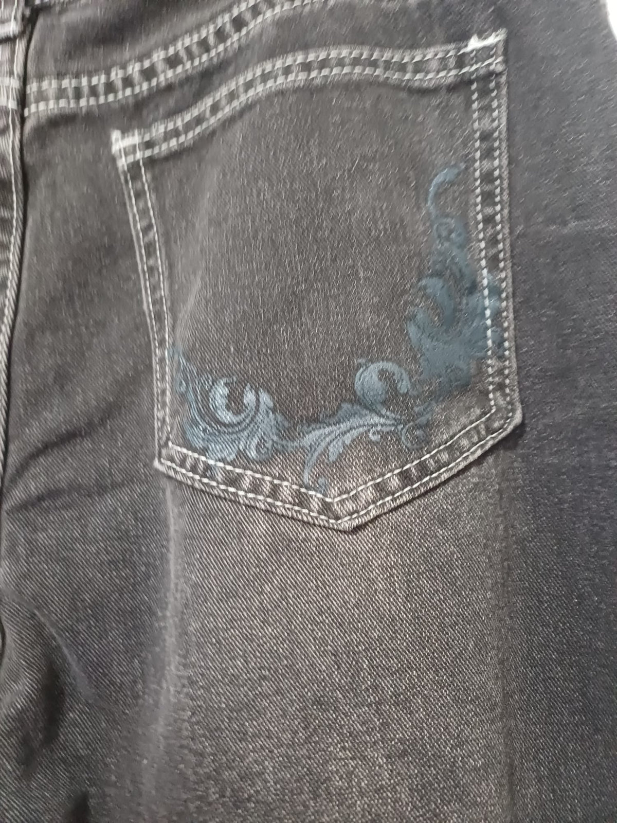 Women's Jeans ROMWE Black Embroidered Angel Wings Button-and-Zip Fastening Size L Very Good Condition