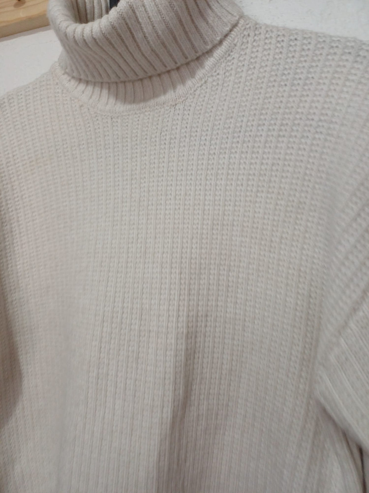 Women's Jumper M&S Collection / Very Cream Ribbed Roll-Neck Cloud-Yarn Size S Very Good Condition