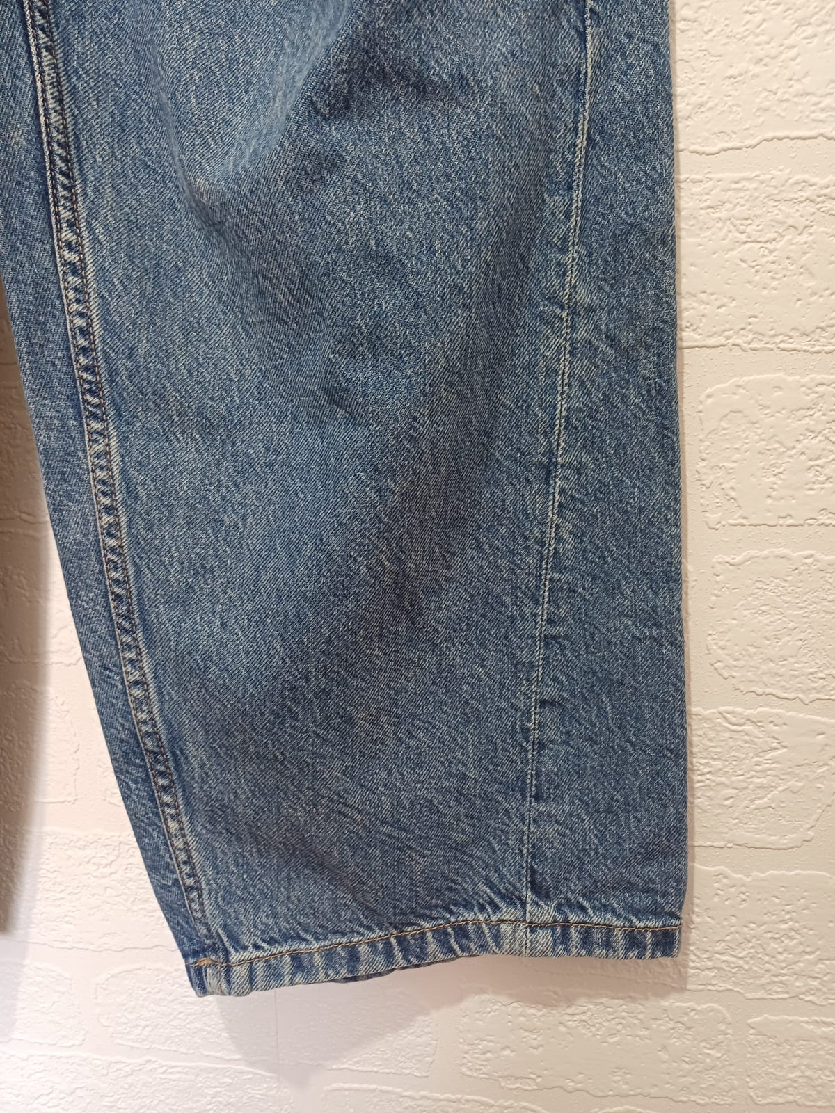 Women's Jeans H&M Divided Medium-Wash Blue High-Waisted Wide-Leg W28 L32 Excellent Pre-Loved