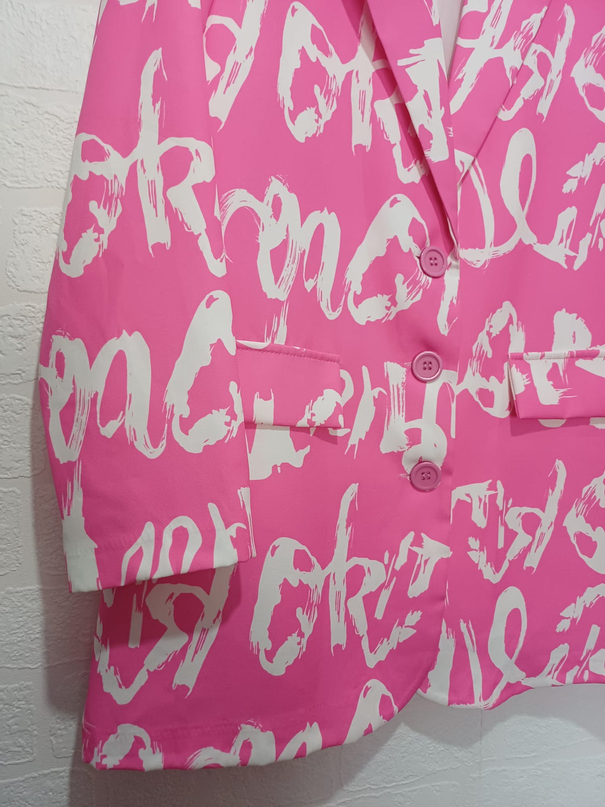 Women's Blazer Made in Italy Hot Pink Graffiti Print Longline Fits UK 10/12 Very Good Pre-Owned Condition