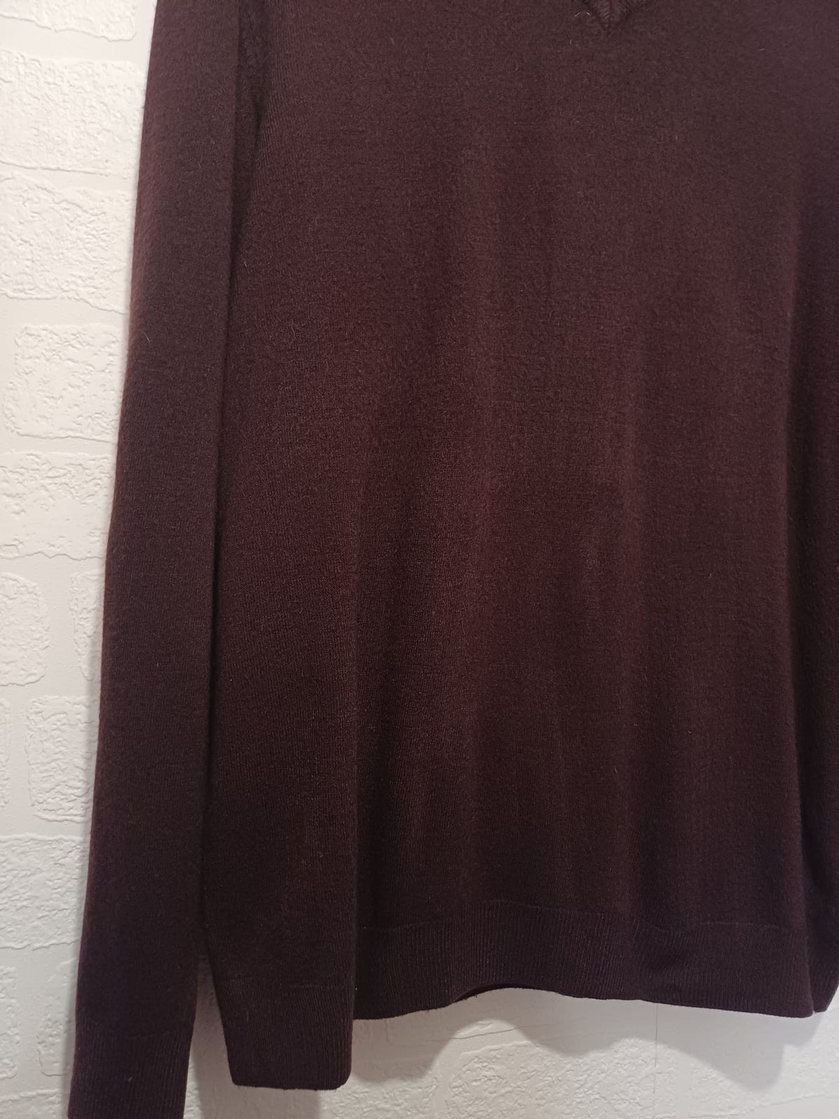 Unisex Jumper M&S Collection Burgundy Cashmilon V-Neck Longer Length Size XL Great Condition