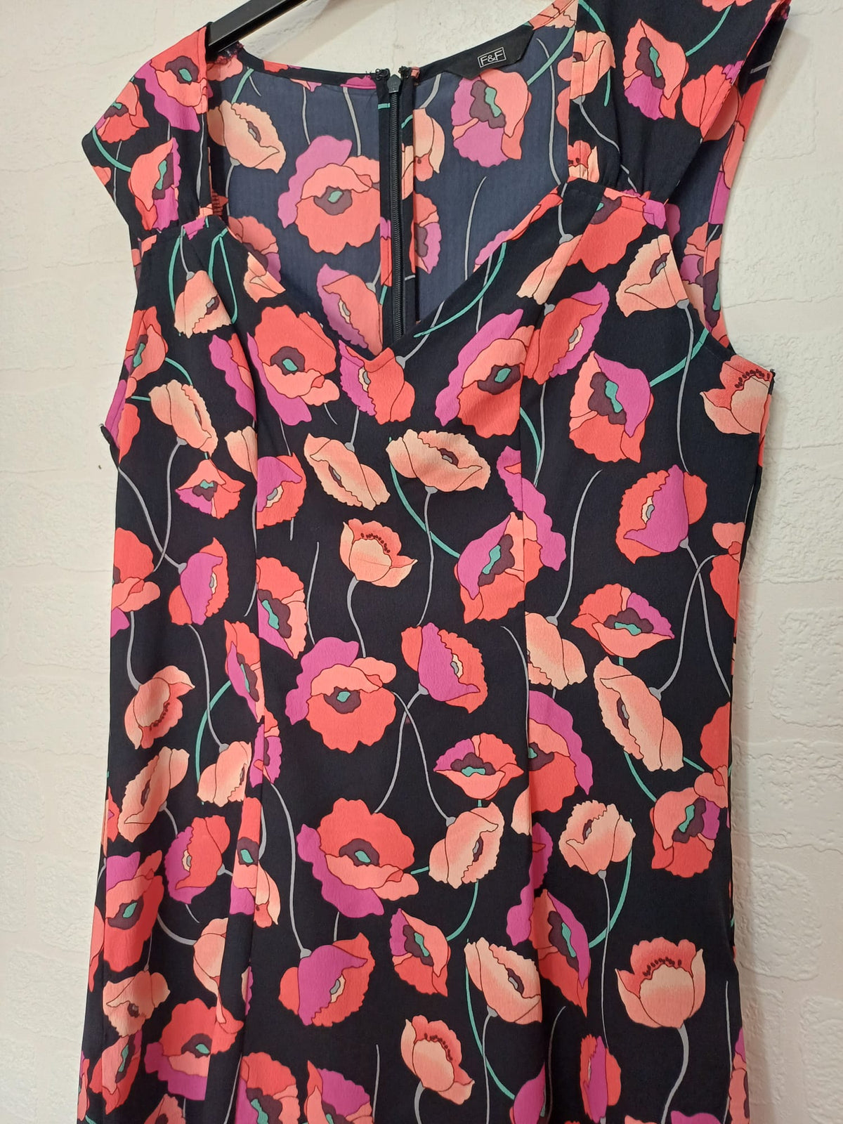 Women's Dress F&F Black Pink Poppy Floral V-Neck Cap Sleeve Skater Size 10 Very Good Condition