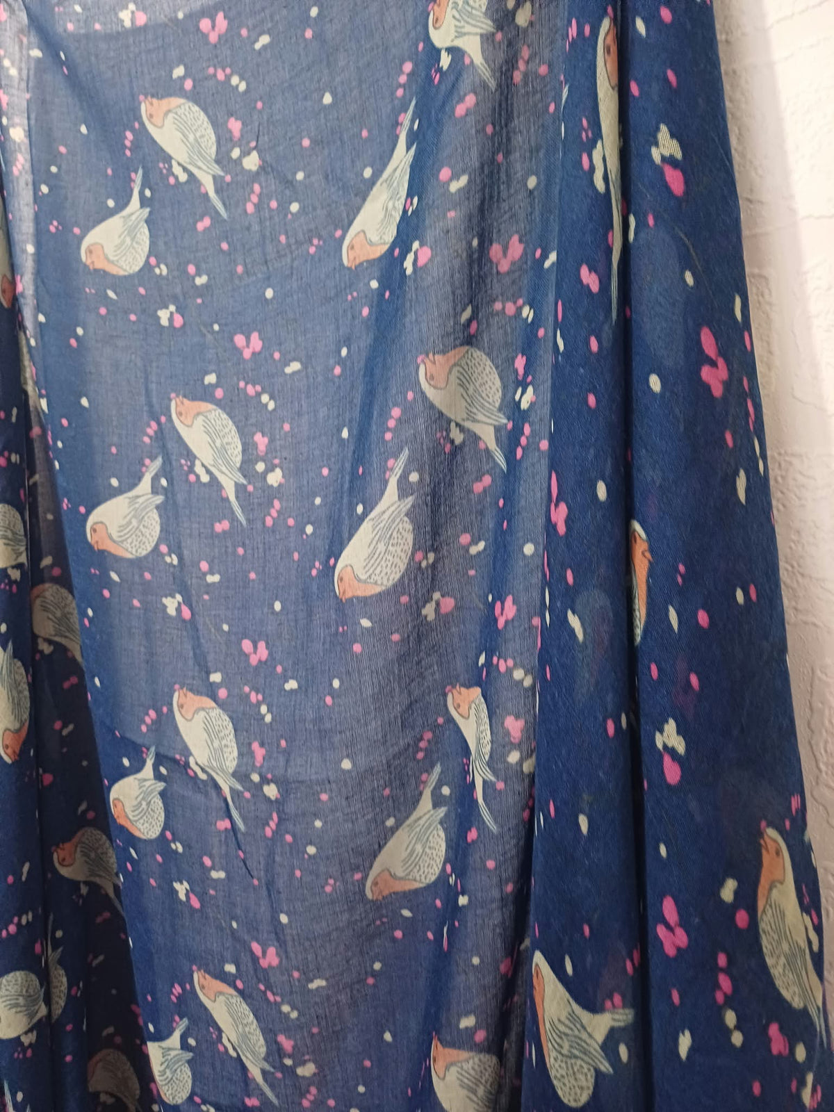 Women's Scarf Blue Robin Bird Print Sheer Chiffon Lightweight Very Good Condition