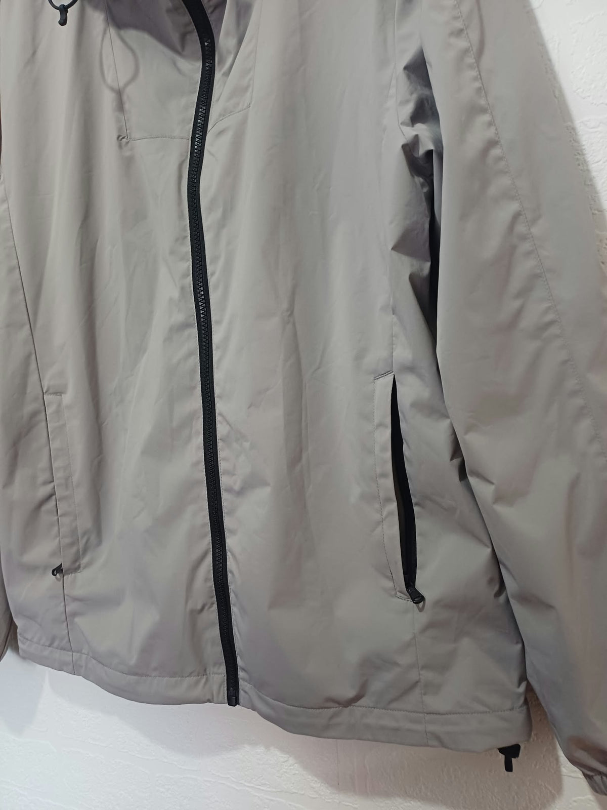 Unisex Jacket Tu Light Grey Stone Hooded Zip-Up Lightweight Windbreaker Tagged Men's Size S Very Good Condition