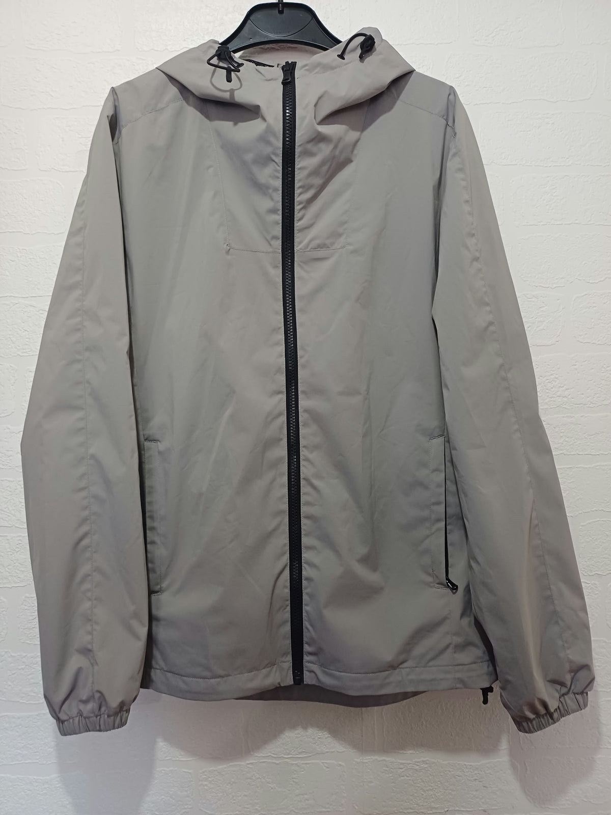 Unisex Jacket Tu Light Grey Stone Hooded Zip-Up Lightweight Windbreaker Tagged Men's Size S Very Good Condition