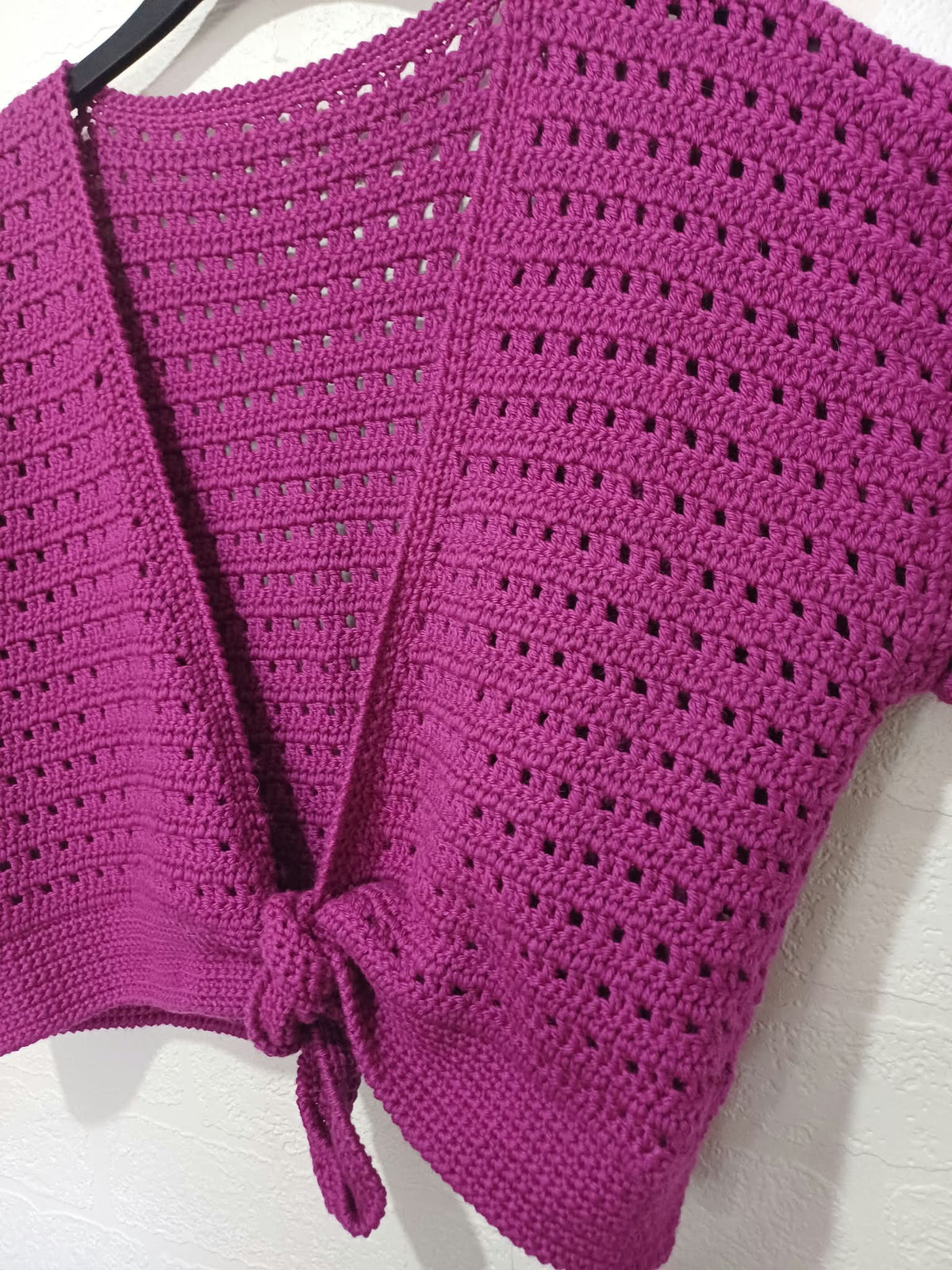 Women's Bolero Magenta Purple Crochet Tie Front Short Sleeve Cropped Estimated Size M/L Very Good Condition