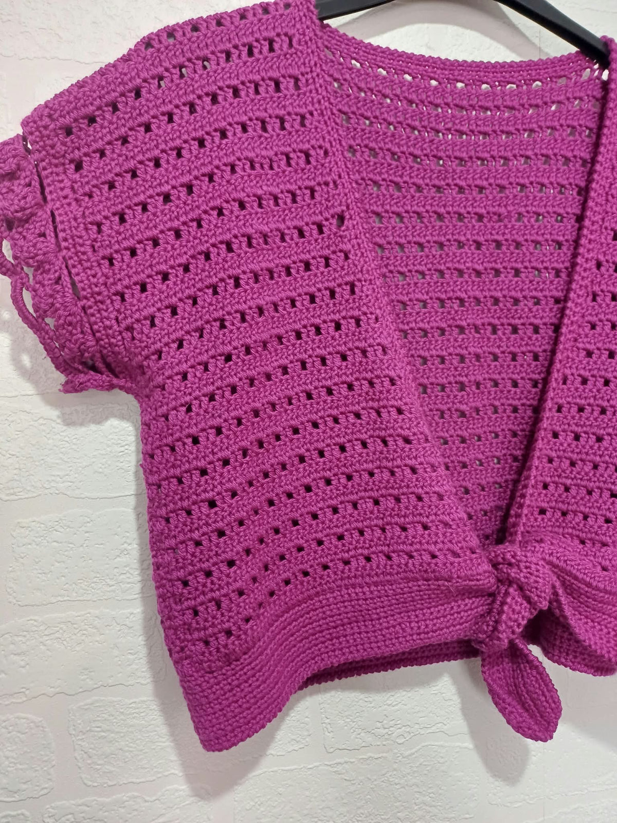 Women's Bolero Magenta Purple Crochet Tie Front Short Sleeve Cropped Estimated Size M/L Very Good Condition