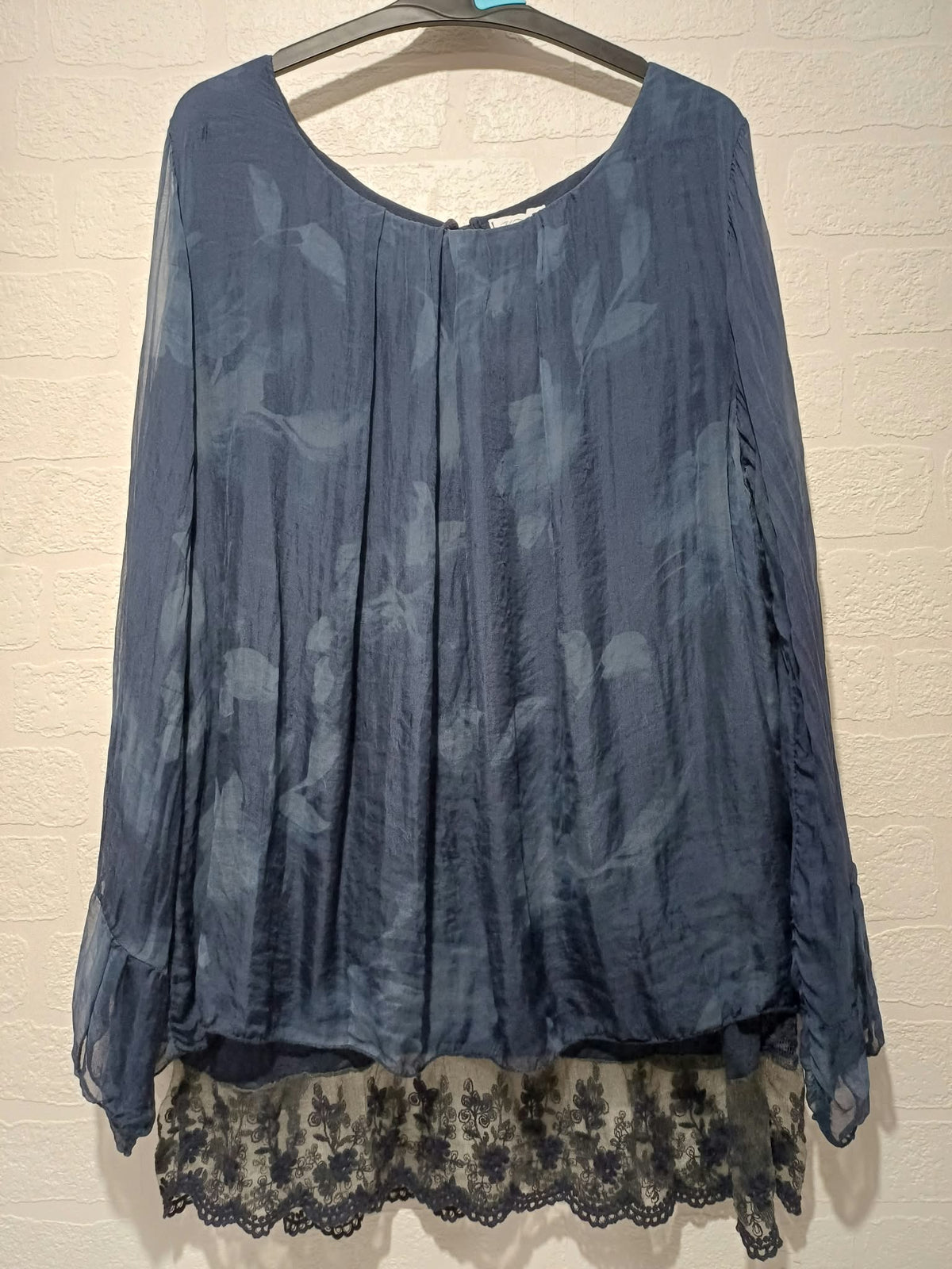 Women's Tunic Top H Trend Navy Blue Silk Outer Lace Trim Layered Size XL With Sleeve Flaw