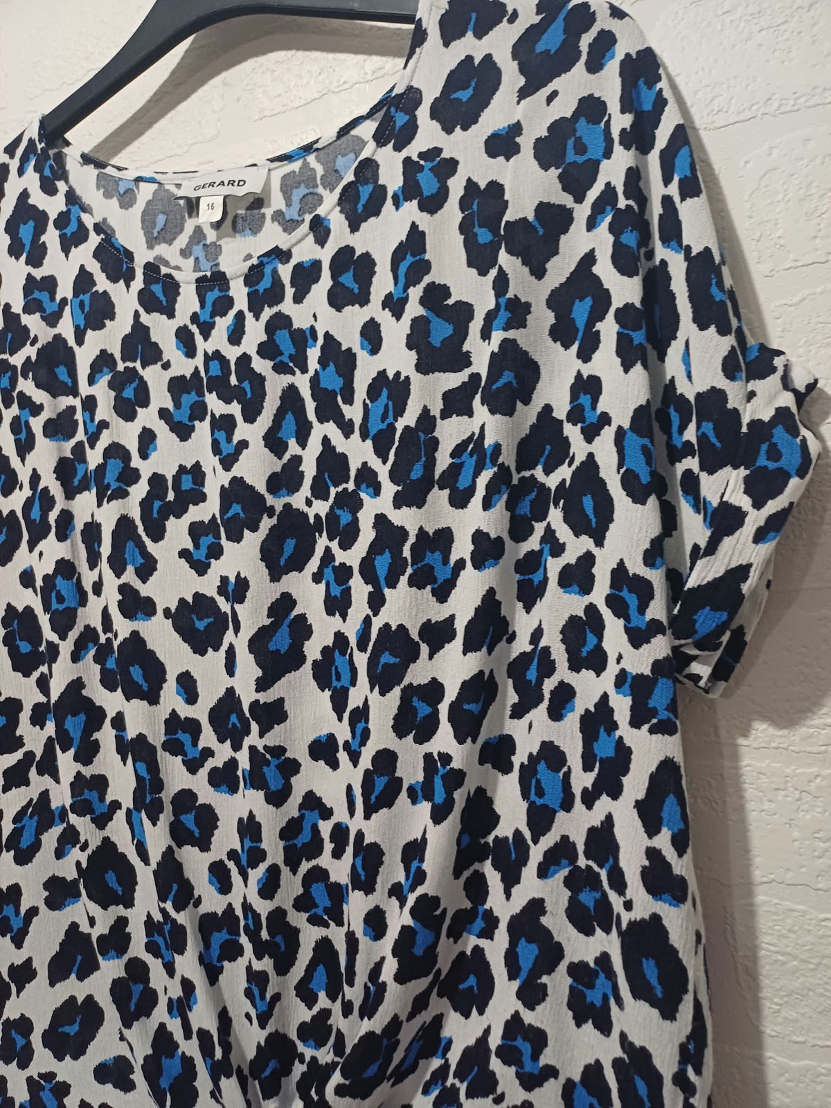 Women's Blouse Gerard Blue Black & White Animal Print Short Sleeve Tie-Front Size 16 Excellent Condition