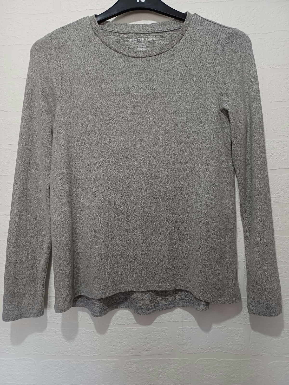 Women's Top American Eagle Grey Long Sleeve Crew Neck Size XS Excellent Condition