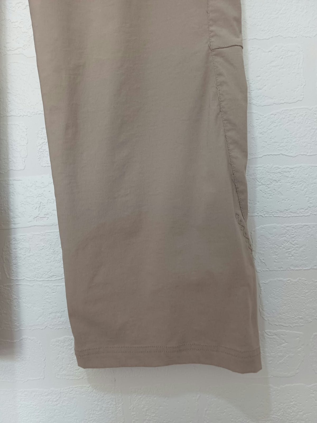 Women's Trousers Craghoppers Khaki Beige Outdoor Walking Size 16 Short Very Good Condition
