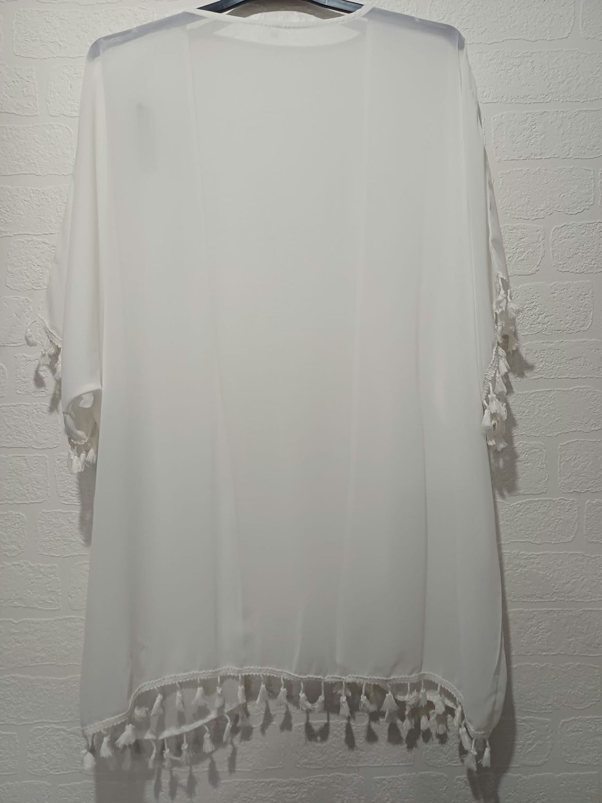 Women's Kimono Cardigan SHEIN White Sheer Tassel Trim Beach Cover-Up Size XL Very Good Condition With Small Mark
