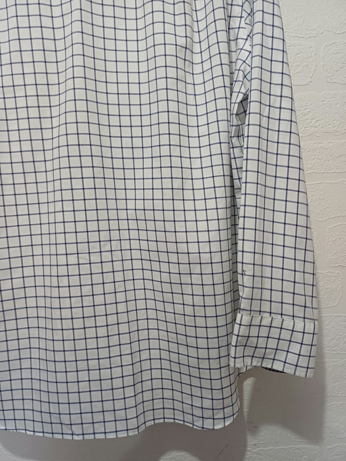 Men's Shirt Charles Tyrwhitt White Blue Grid Check Non-Iron Cotton Long Sleeve Size XL Very Good Condition With Pen Mark
