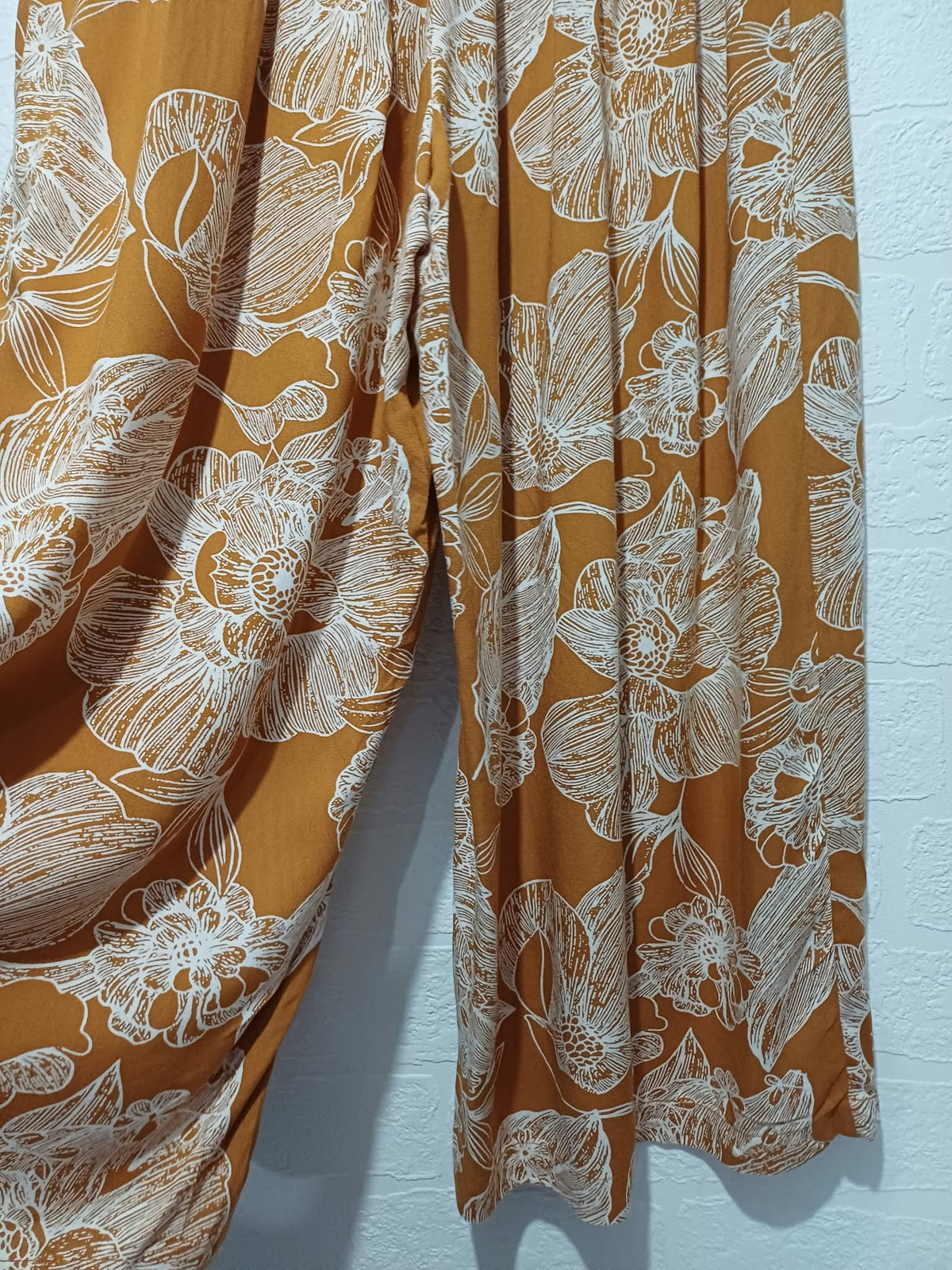 Women's Culottes Primark Mustard Yellow & White Floral Wide Leg Size 8 Very Good Condition