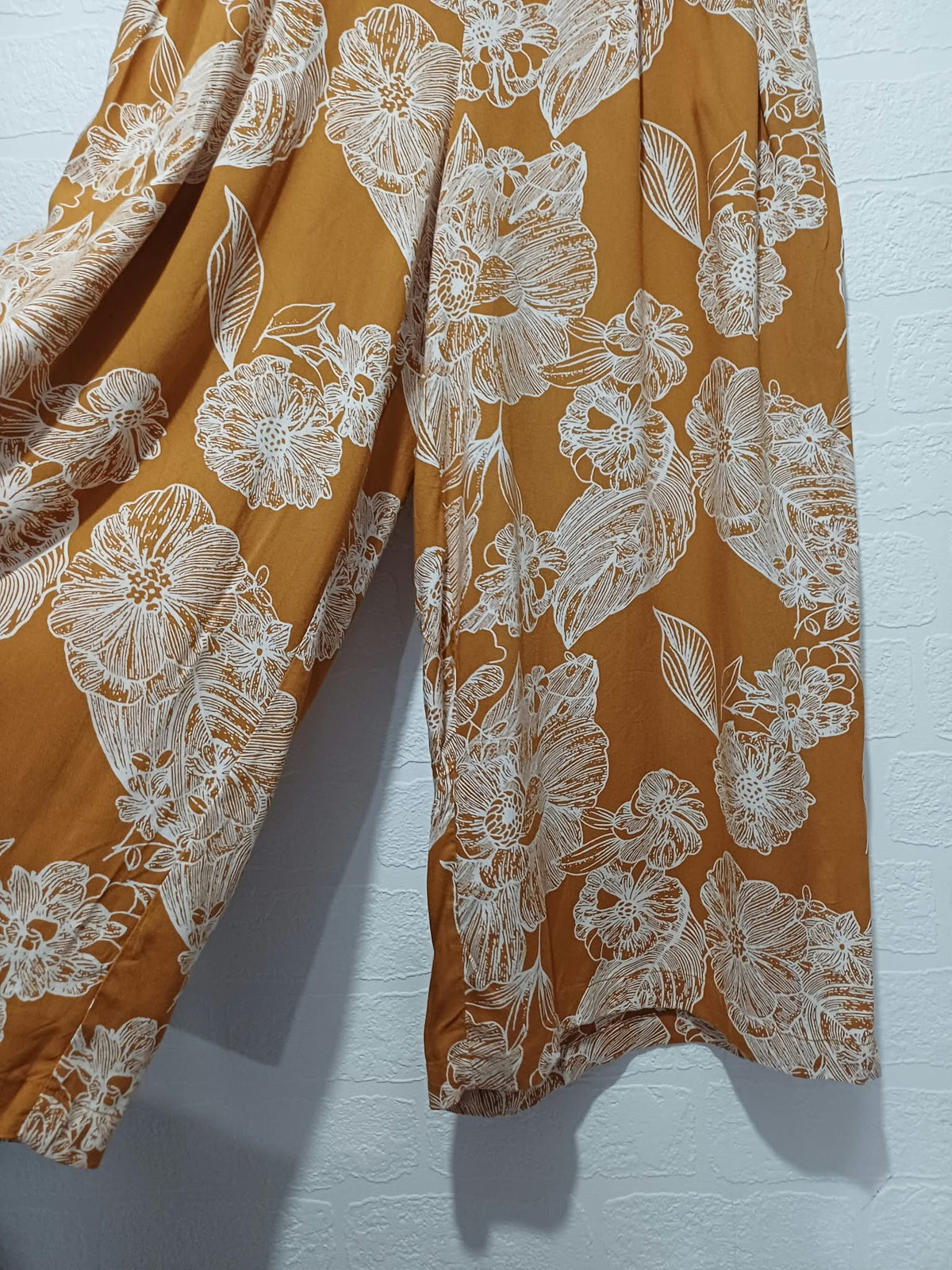 Women's Culottes Primark Mustard Yellow & White Floral Wide Leg Size 8 Very Good Condition