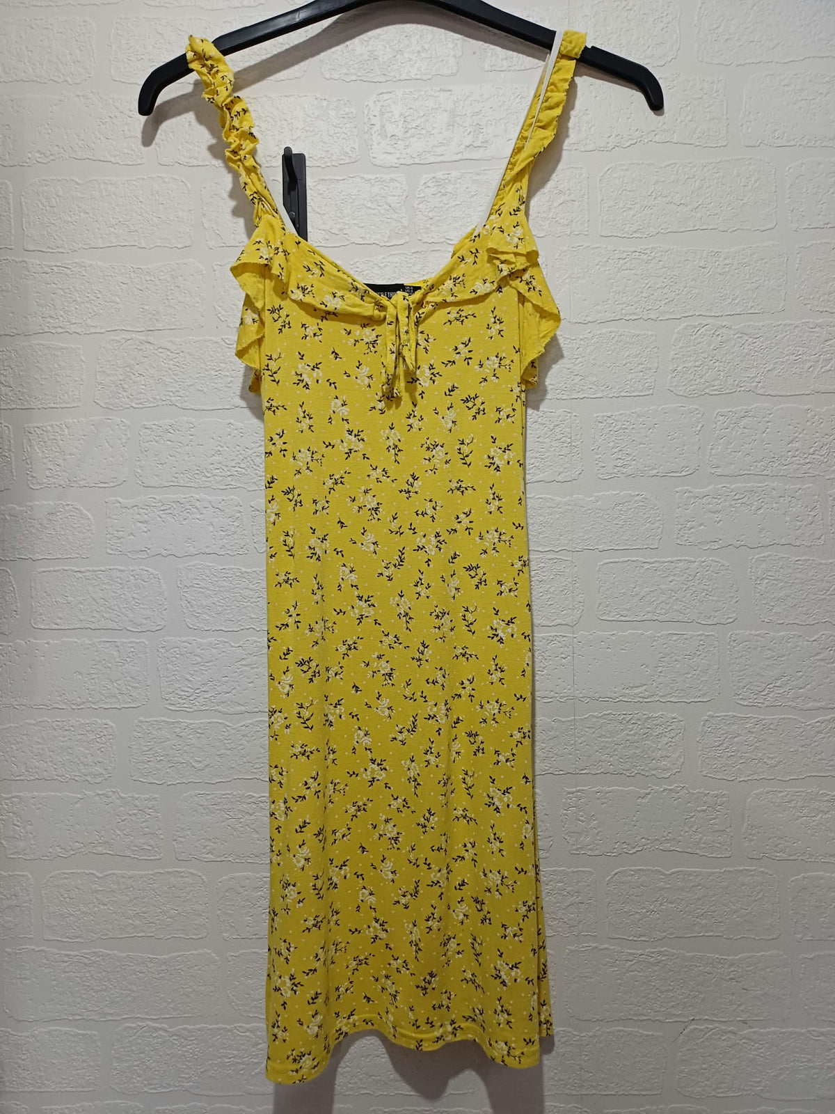Women's Dress PrettyLittleThing Yellow Floral Ruffle Strap Tie-Front Mini Size 8 Very Good Condition