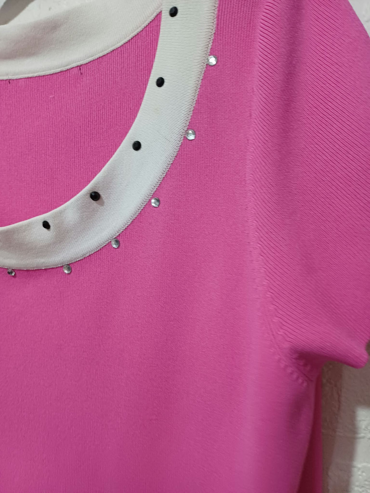 Women's Top Pink White Embellished Scoop Neck Short Sleeve Approx. UK 12–14 Very Good Condition