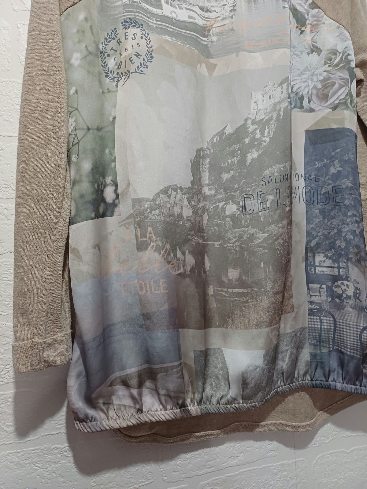 Women's Top Bien Bleu Beige Scenic Collage Print Long Sleeve Size L Very Good Condition