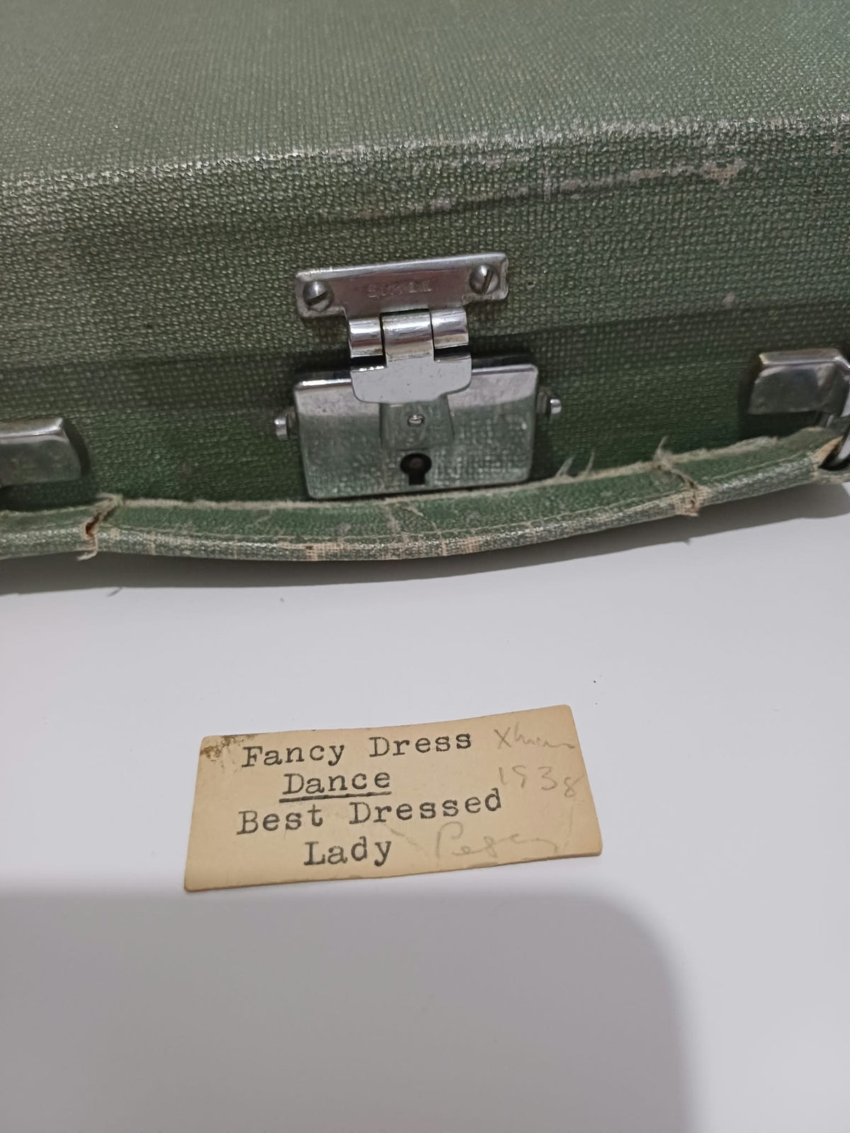 Vintage Art Deco Green Travel Vanity Case with 5 Glass Jars & Bottles and 1938 Prize Card