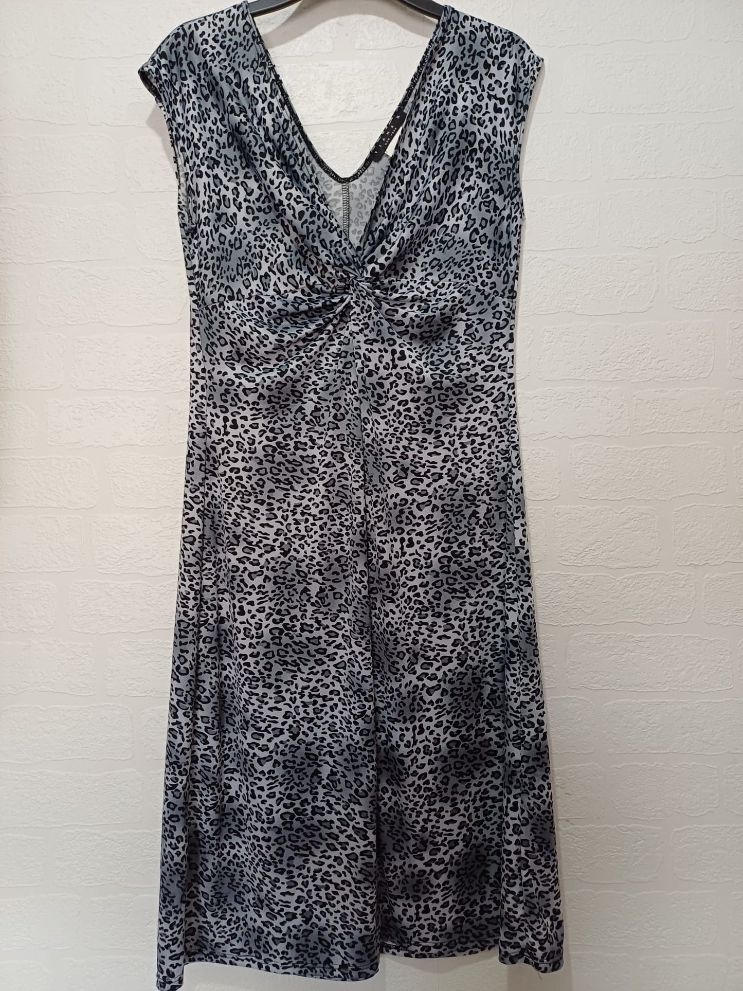 Women's Midi Dress Tiana B Black Grey Blue Purple Leopard Print Twist Front Cap Sleeve Size M/UK 12 Approx. 17" PTP 41" Length - Very Good Condition