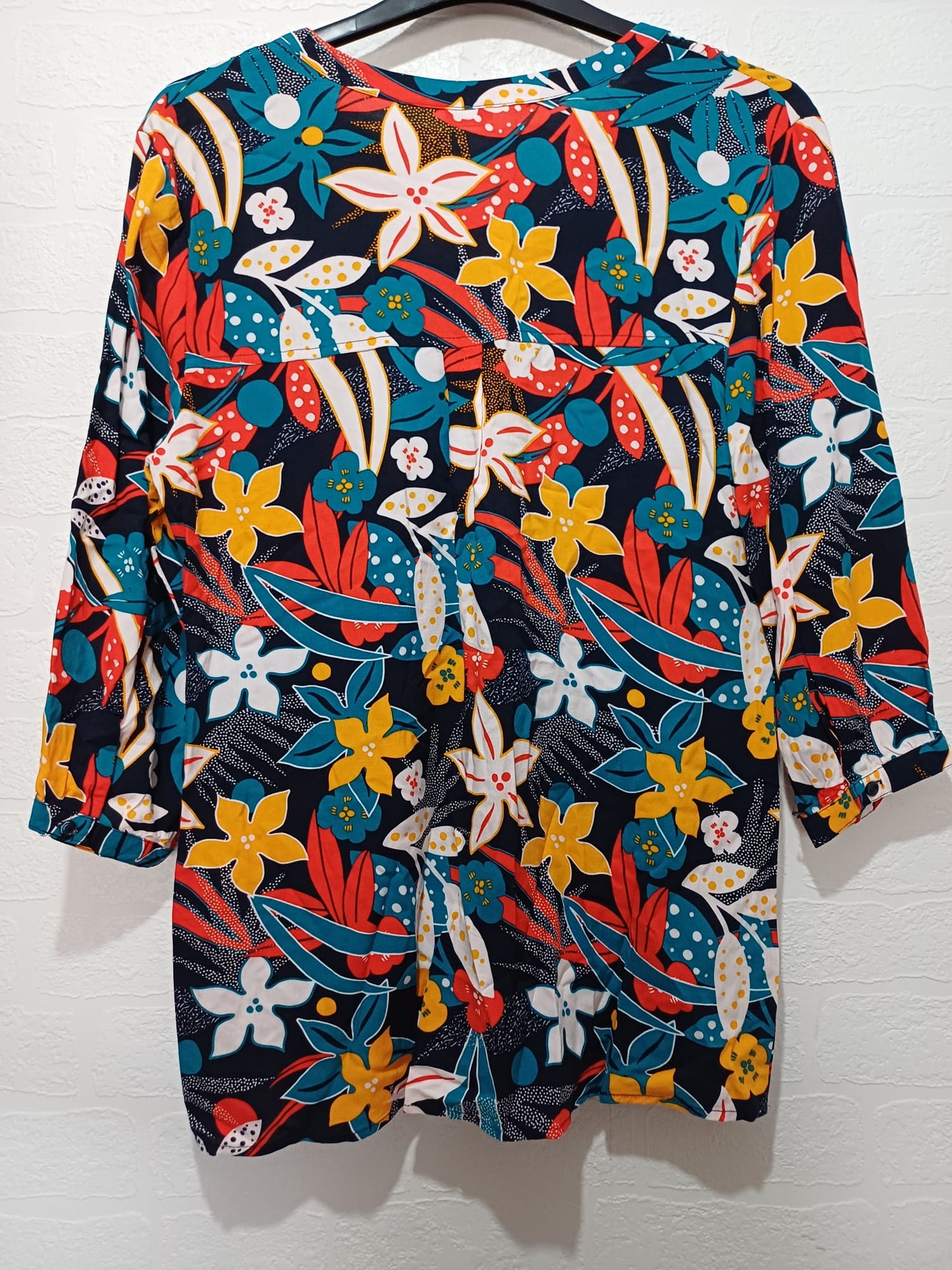 Women's Tunic Blouse Damart Black Turquoise Red Orange White Floral V Neck 3/4 Sleeve Size 14 Approx. 21" PTP - Very Good Condition