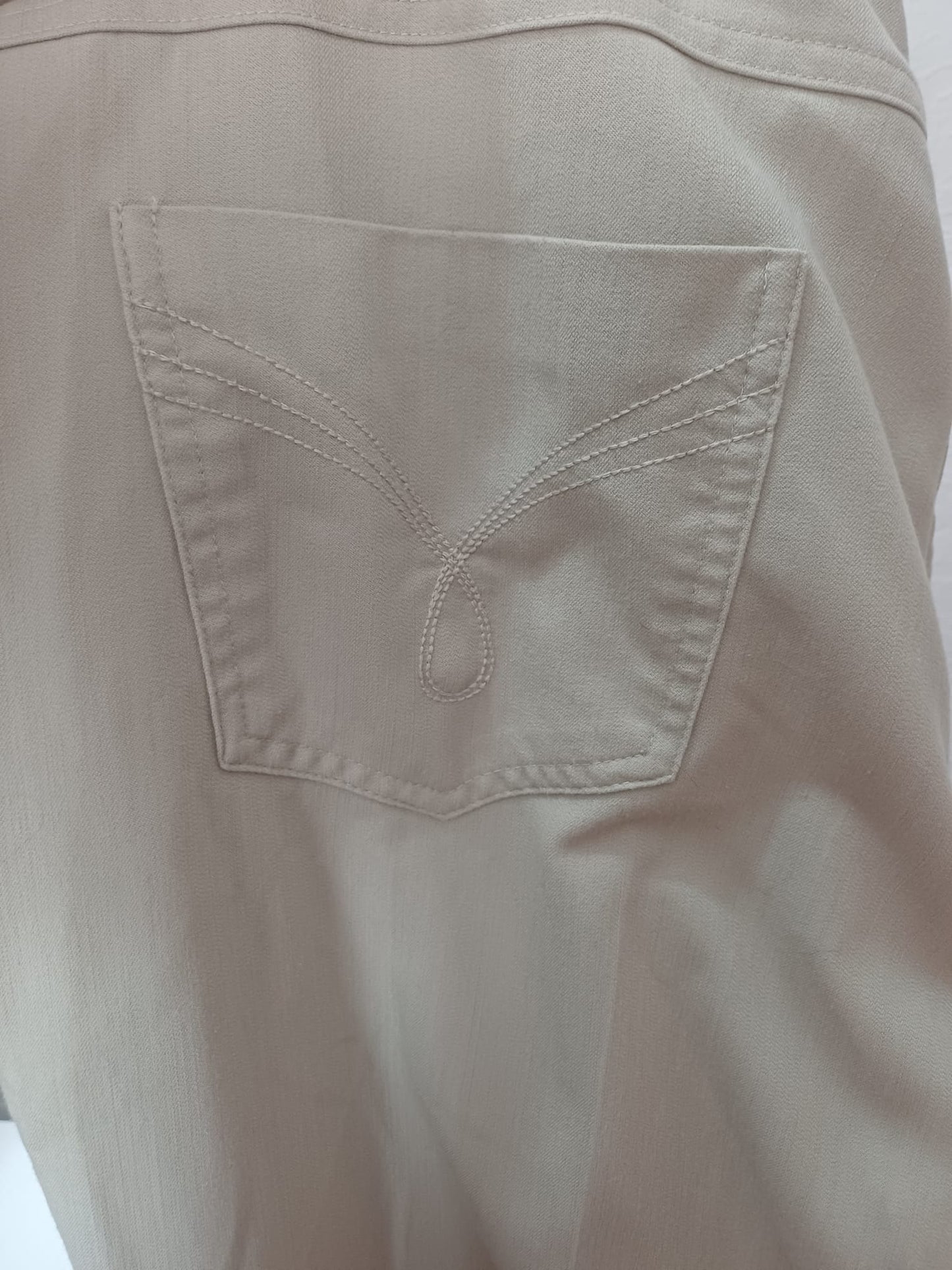 Women's Trousers M&S Beige Straight Leg Smart Casual Size 18 - Good Condition